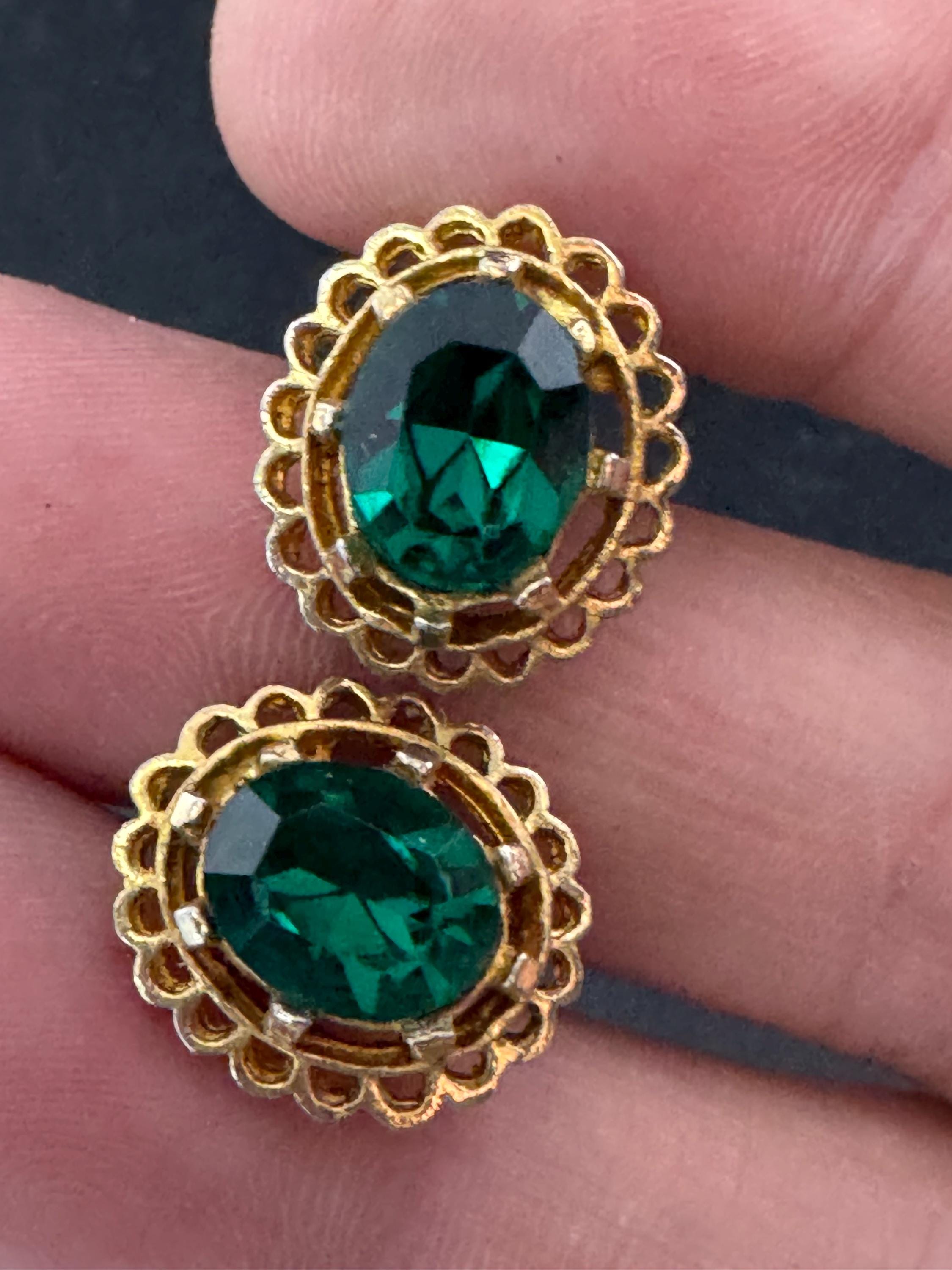 Vintage Gold Tone Green glass diamanté Clip On Earrings, Emerald Rhinestone studs