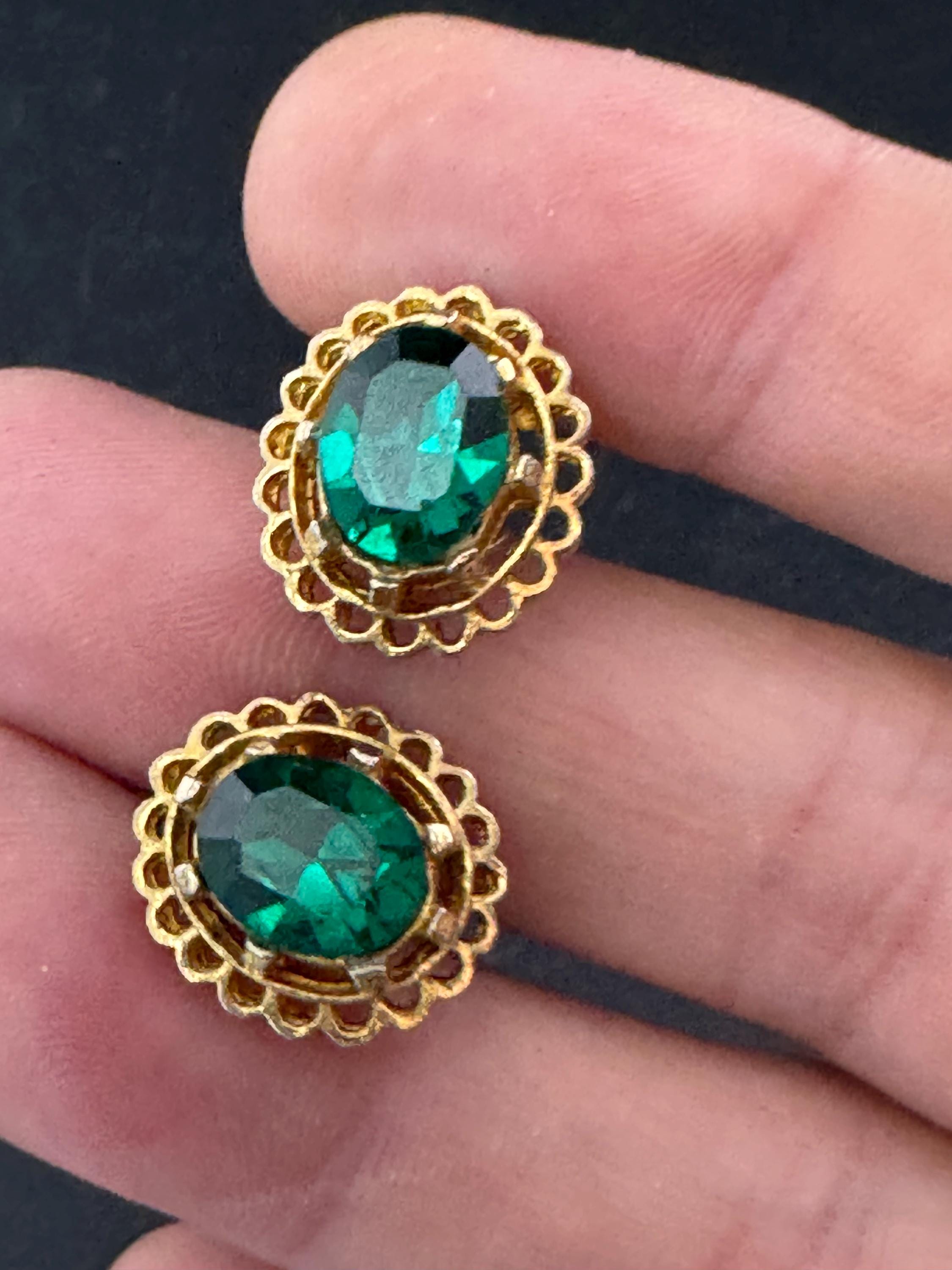 Vintage Gold Tone Green glass diamanté Clip On Earrings, Emerald Rhinestone studs