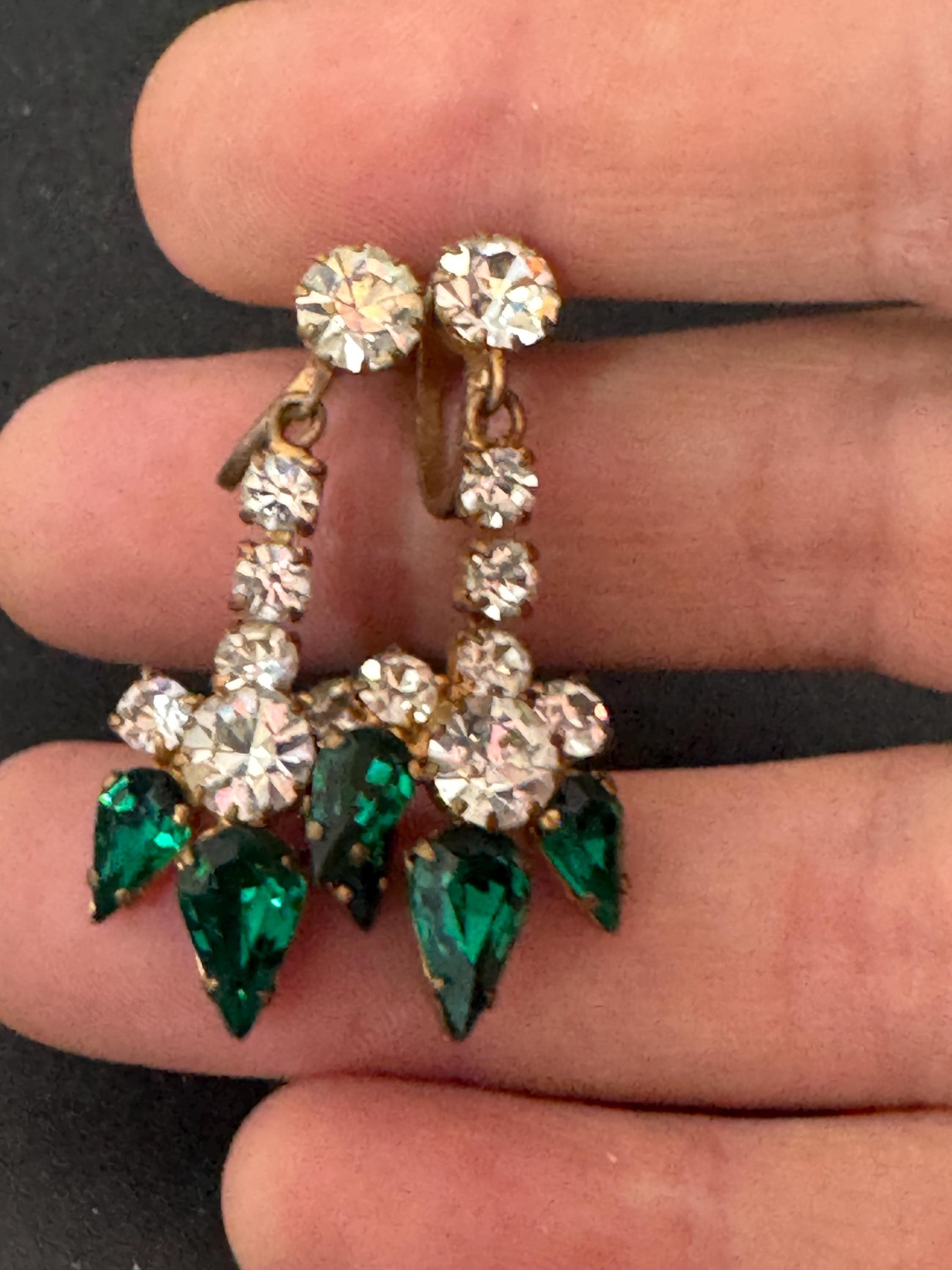 Vintage Diamanté Emerald Green 3cm Drop Rhinestone Clip On Earrings , Gold Tone