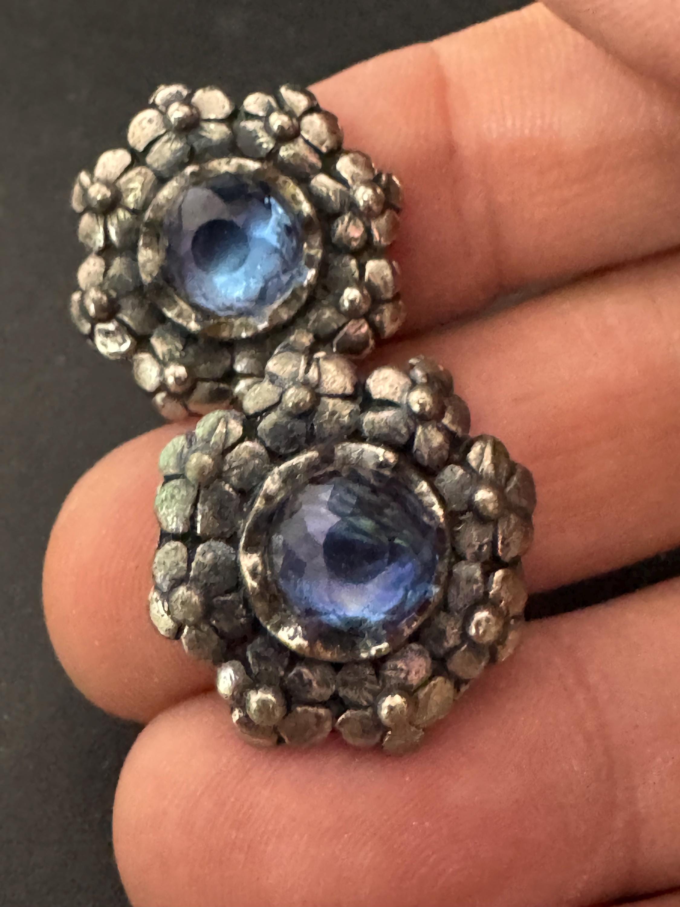 vintage 2cm silver tone sapphire blue diamante stud clip on earrings