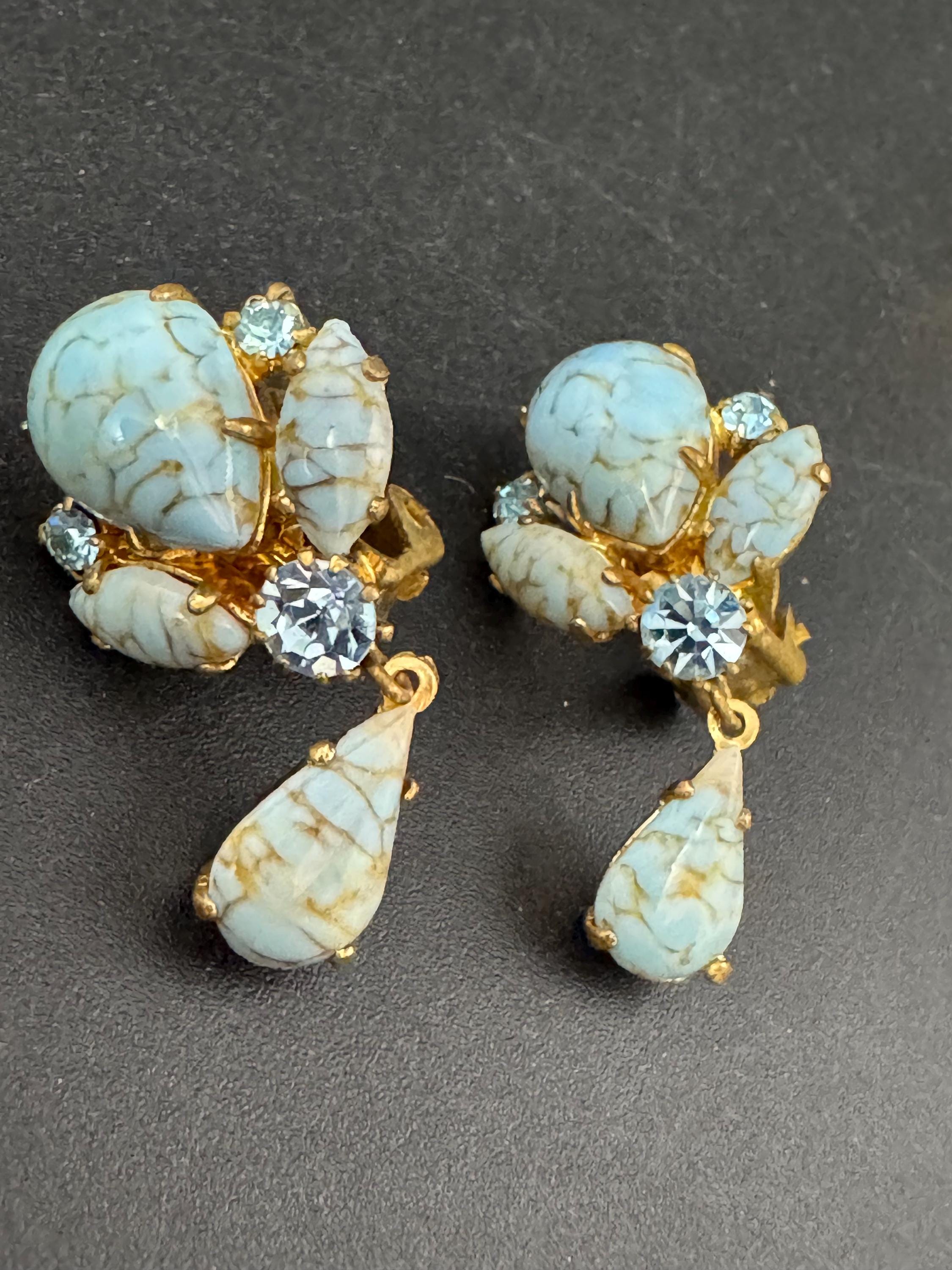 Vintage west German turquoise beaded sapphire rhinestone dangly clip on earrings, art deco