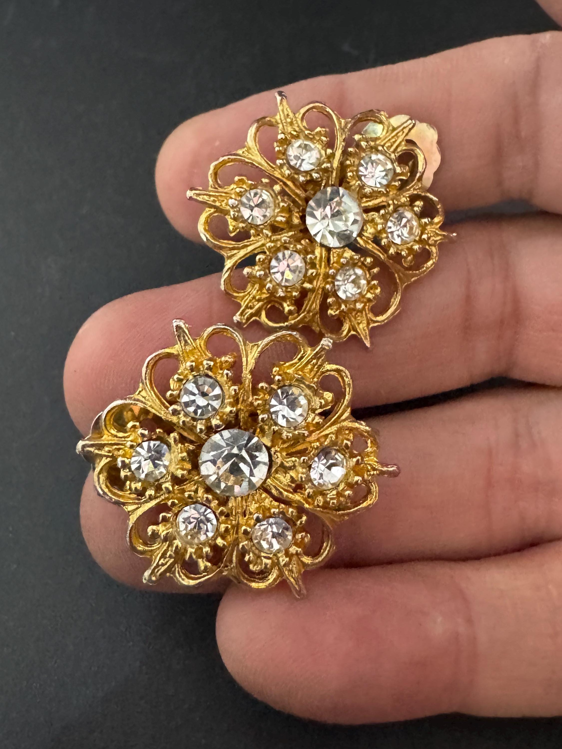 Vintage gold tone clear diamanté 3cm floral clip on earrings mid century
