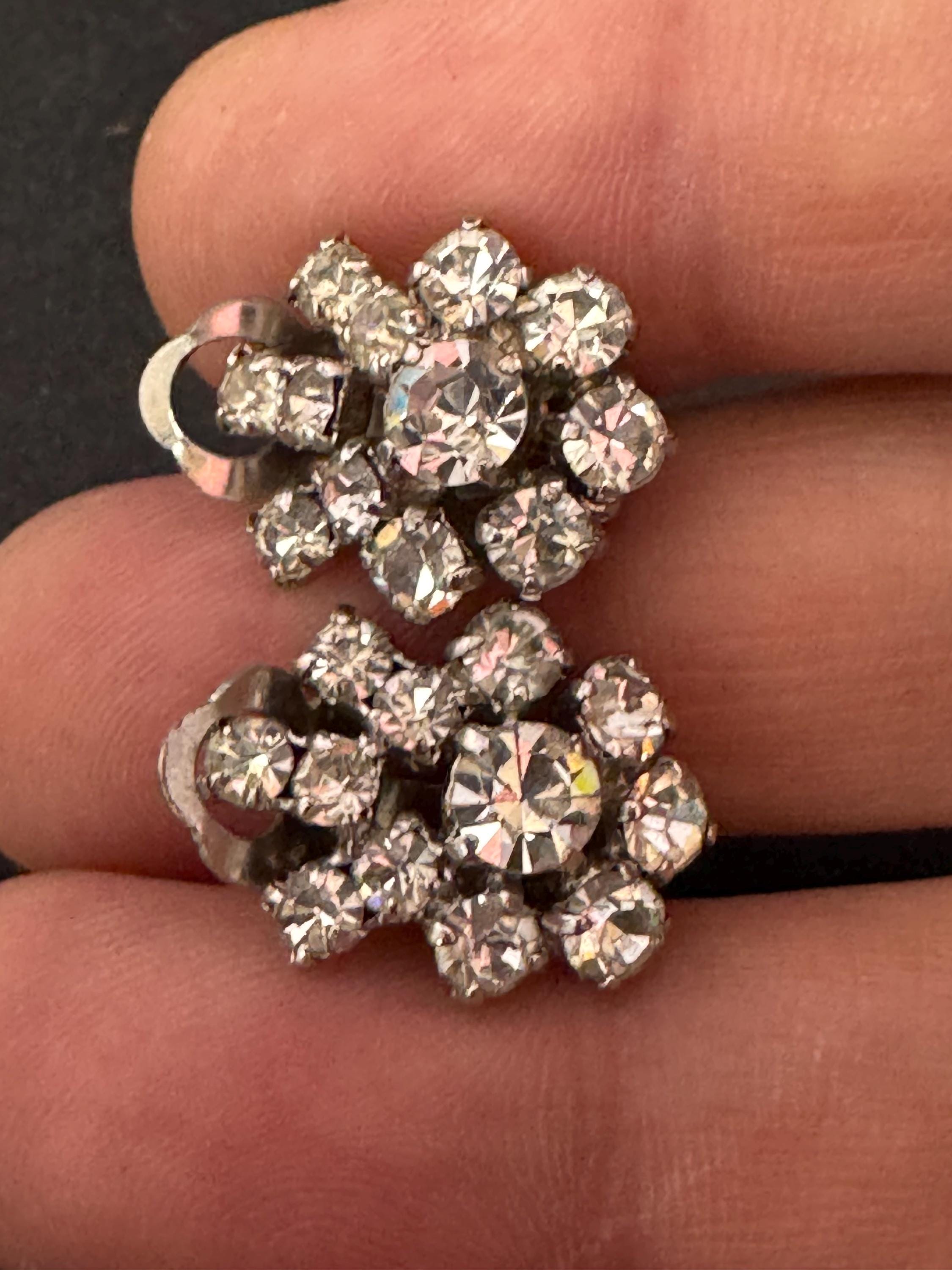 Small clear diamanté paste Silver Tone Vintage rhinestone Clip On Earrings