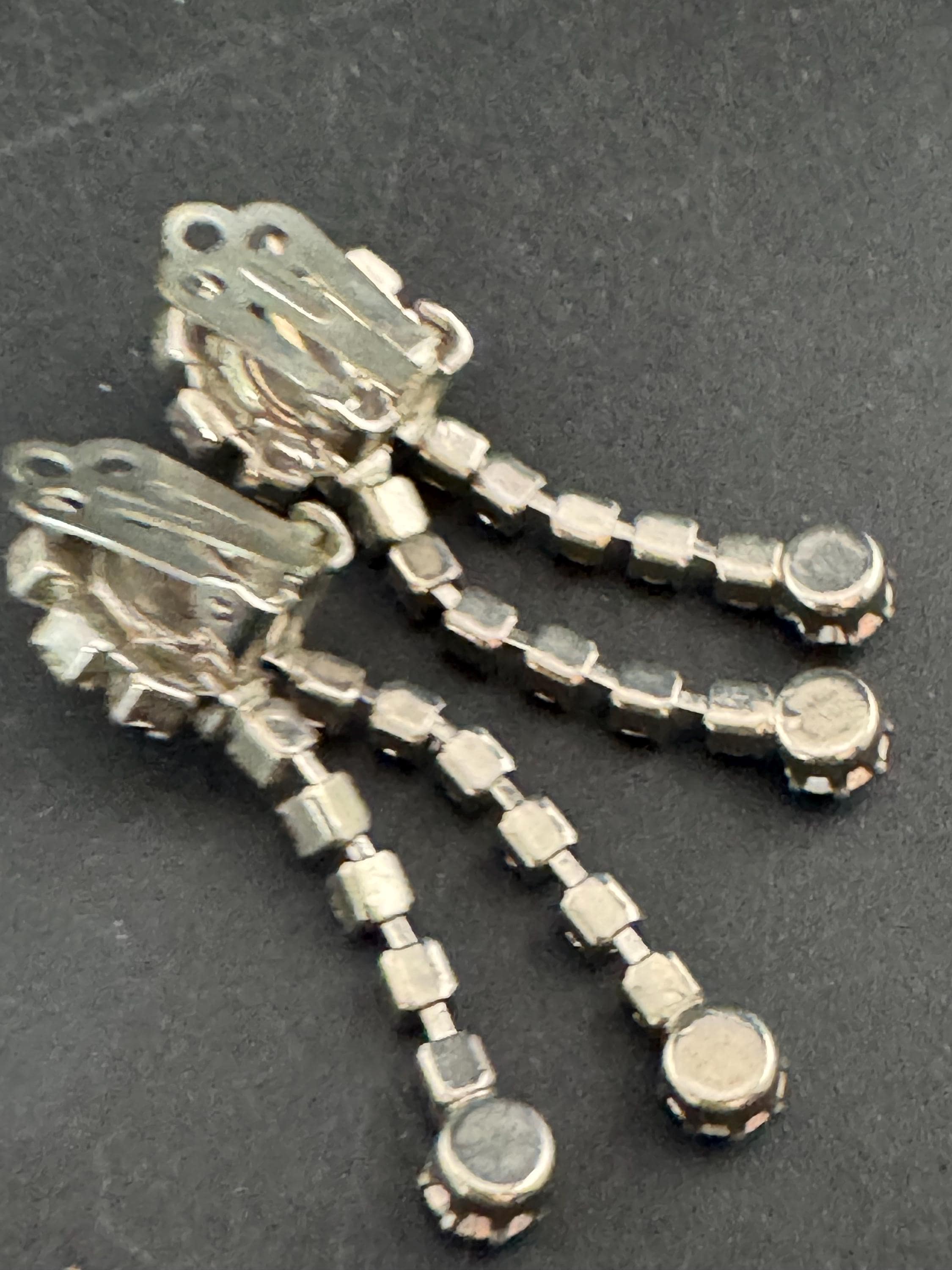 Vintage 5cm clear and black rhinestonr glass dangly clip on drop earrings