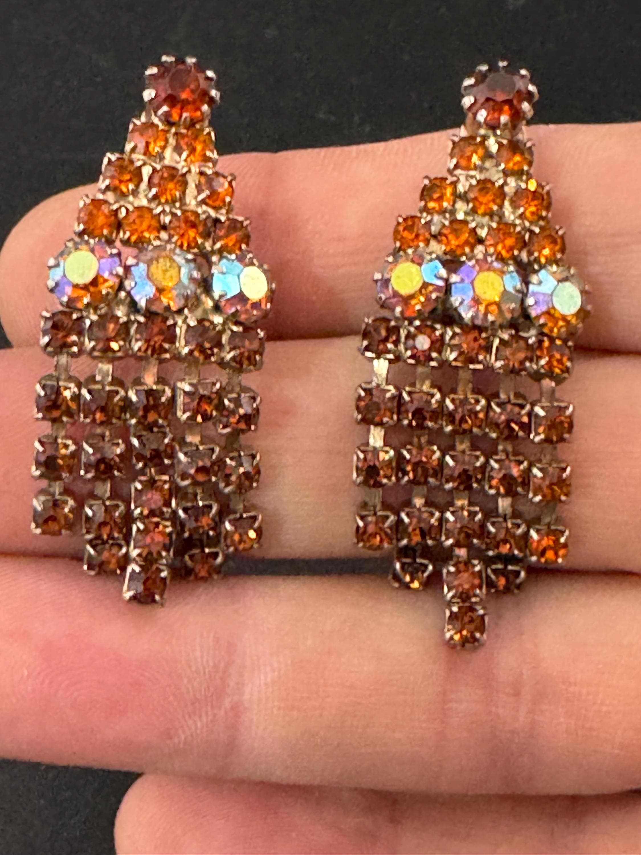 Vintage 1960s AB and brown cognac glass gold tone rhinestone clip On drop Earrings