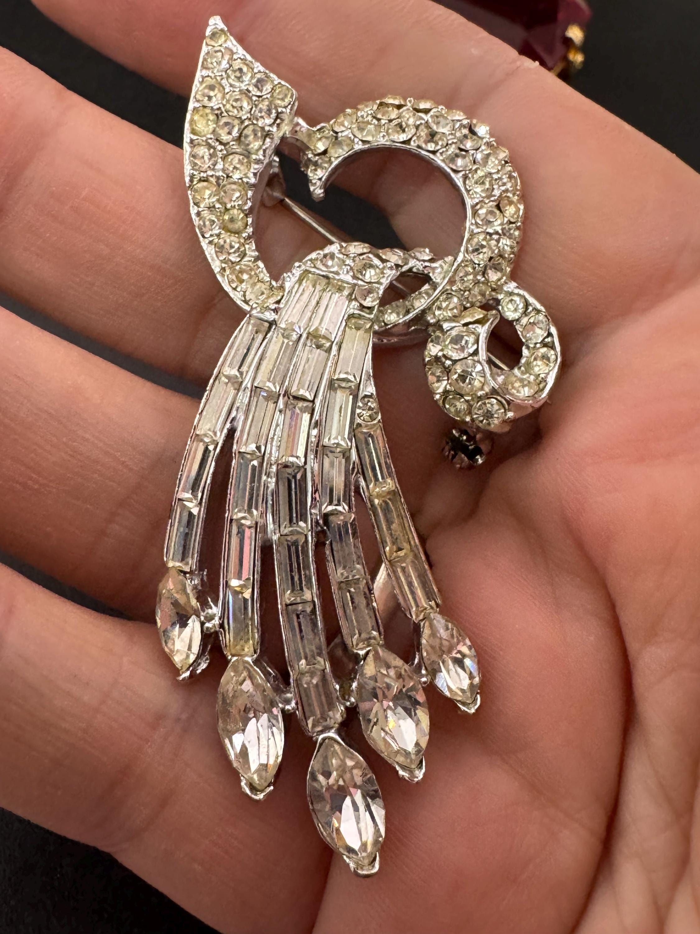 Vintage floral baguette paste glass clear Diamanté silver tone Brooch