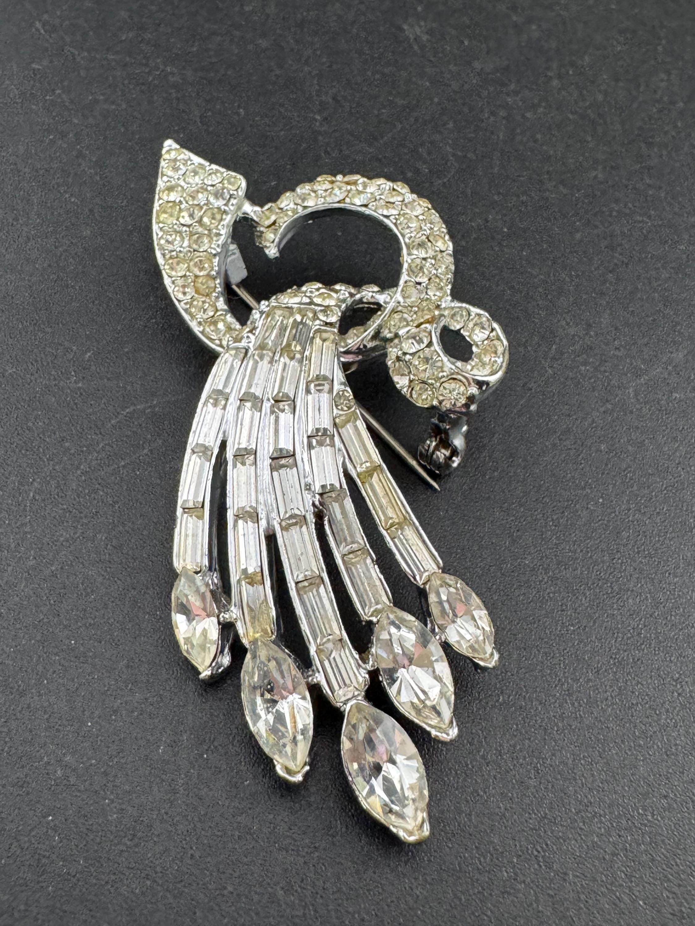 Vintage floral baguette paste glass clear Diamanté silver tone Brooch