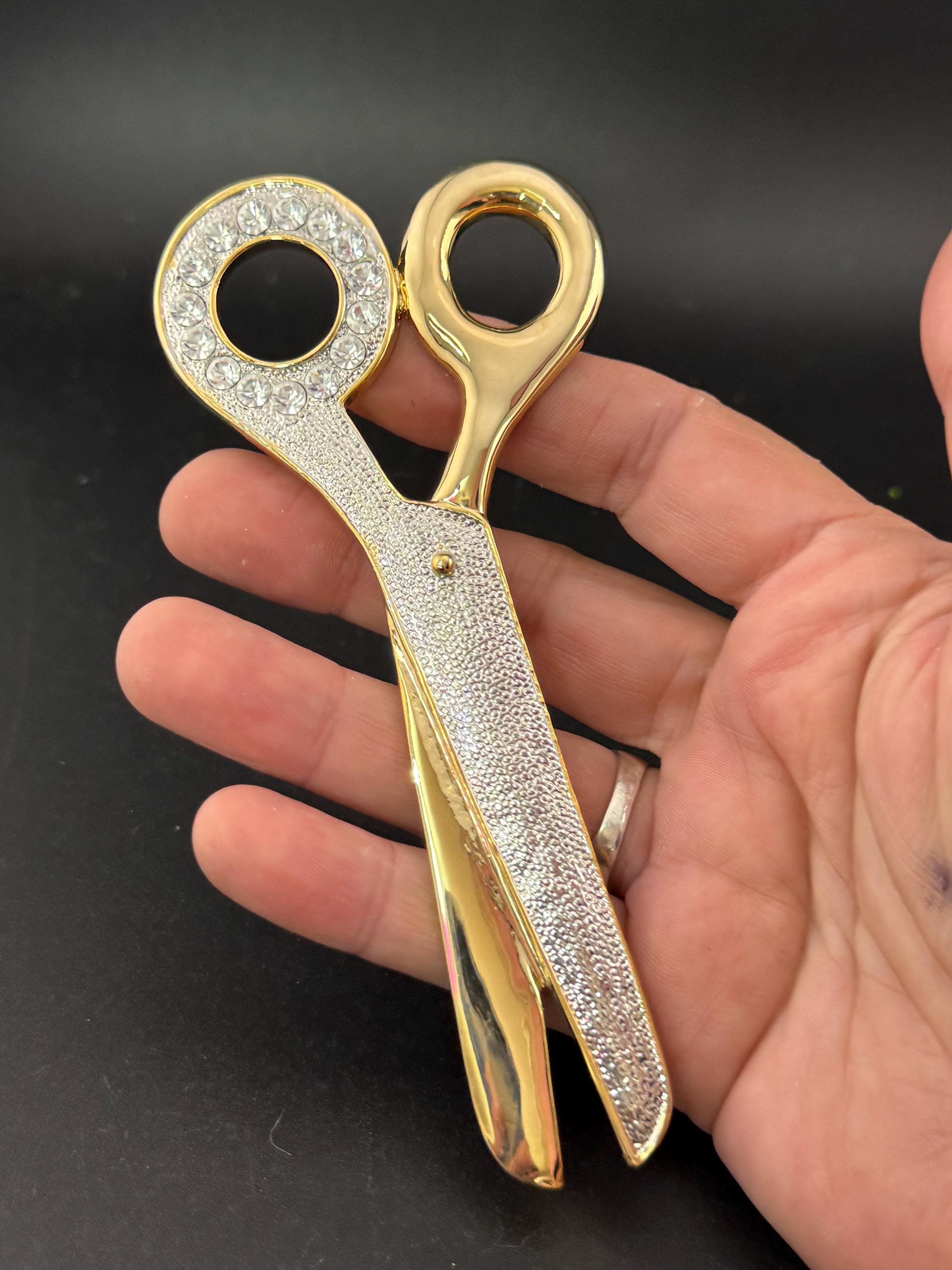 huge oversized novelty pair of scissors brooch with clear diamanté crystals