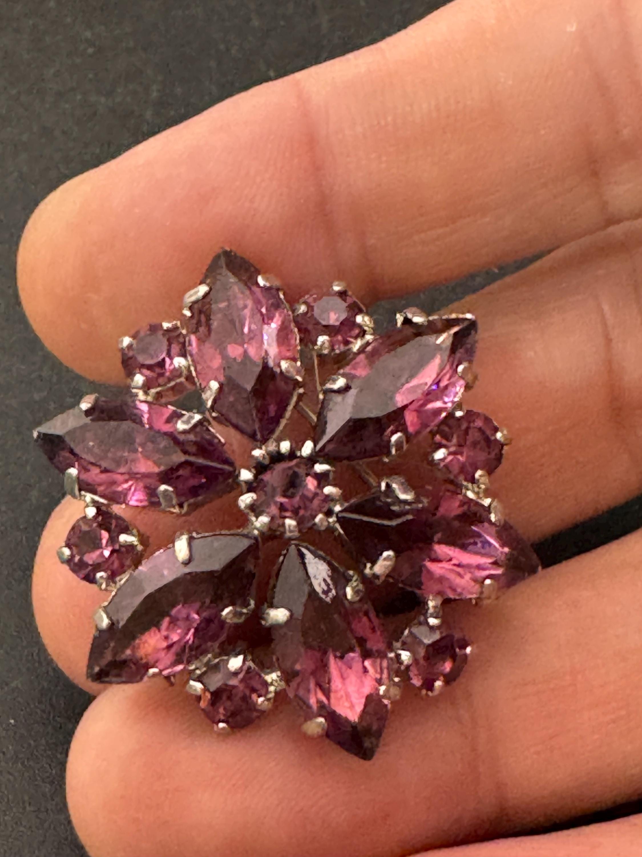 Vintage amethyst purple diamanté rhinestone glass Brooch