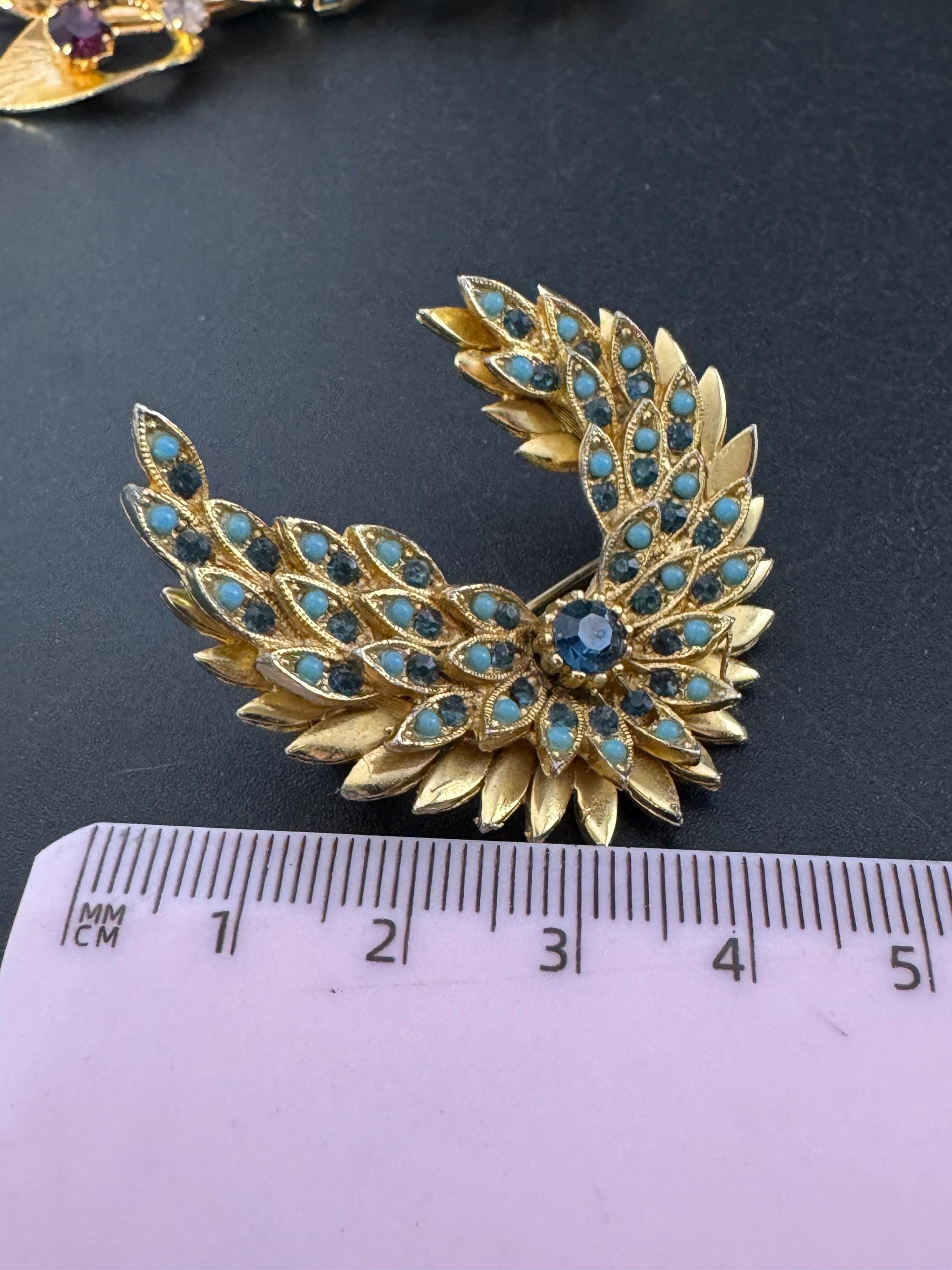Vintage sapphire blue Faceted navette glass Diamanté floral Brooch