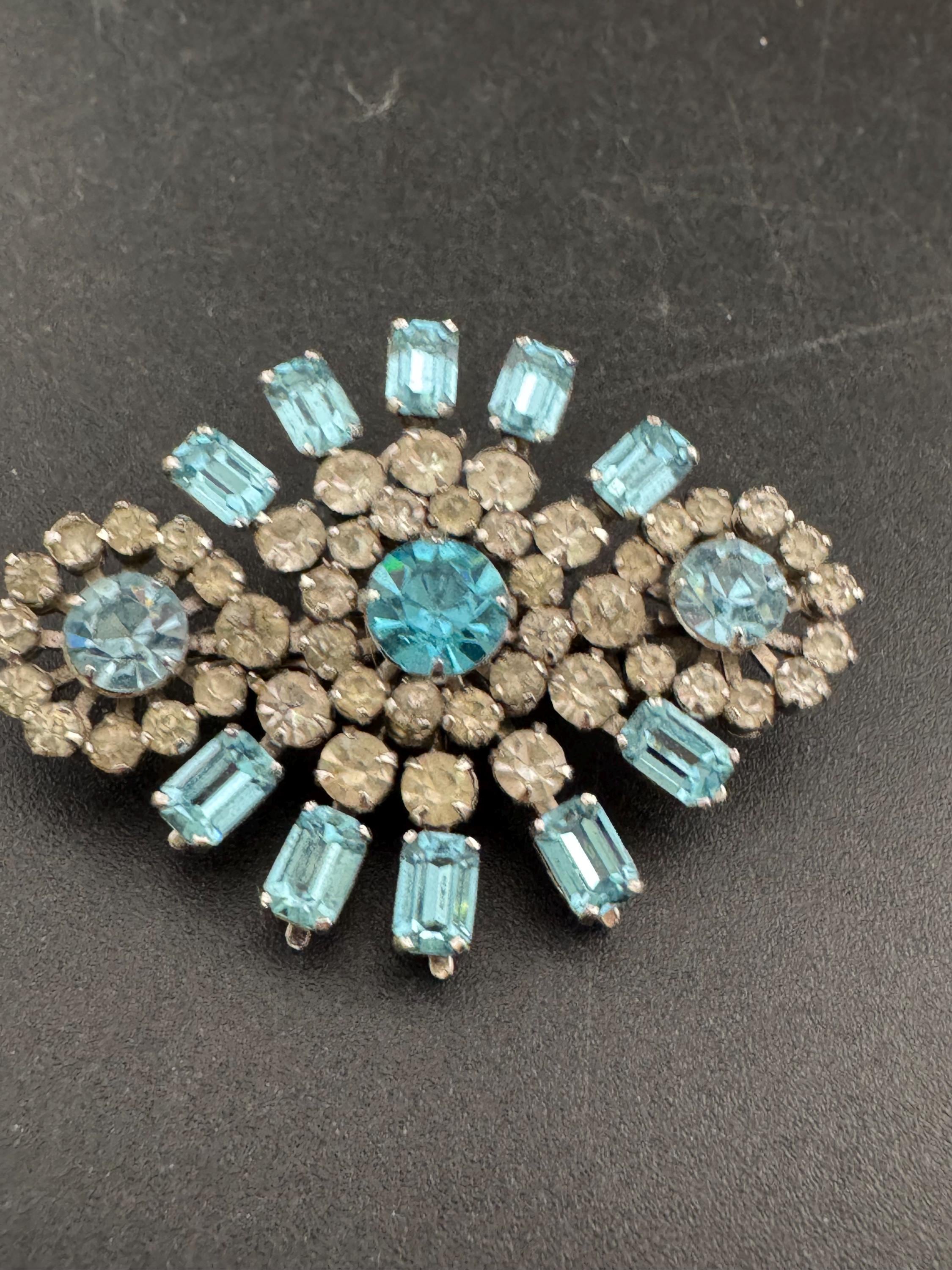 Vintage turquoise blue and clear rhinestone glass Diamanté geometric Brooch