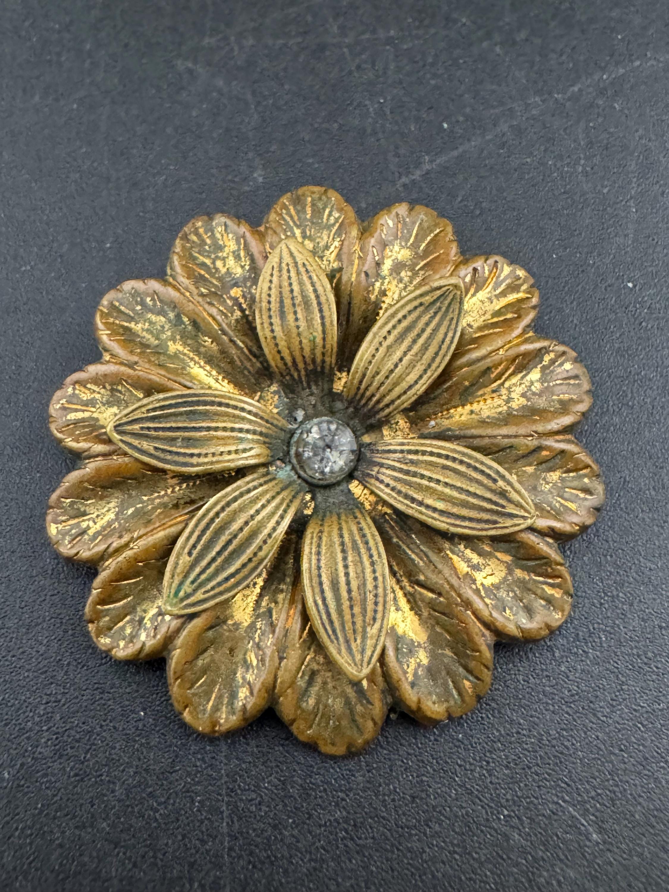 Vintage Czech brass filigree floral clear Rhinestone diamanté Brooch