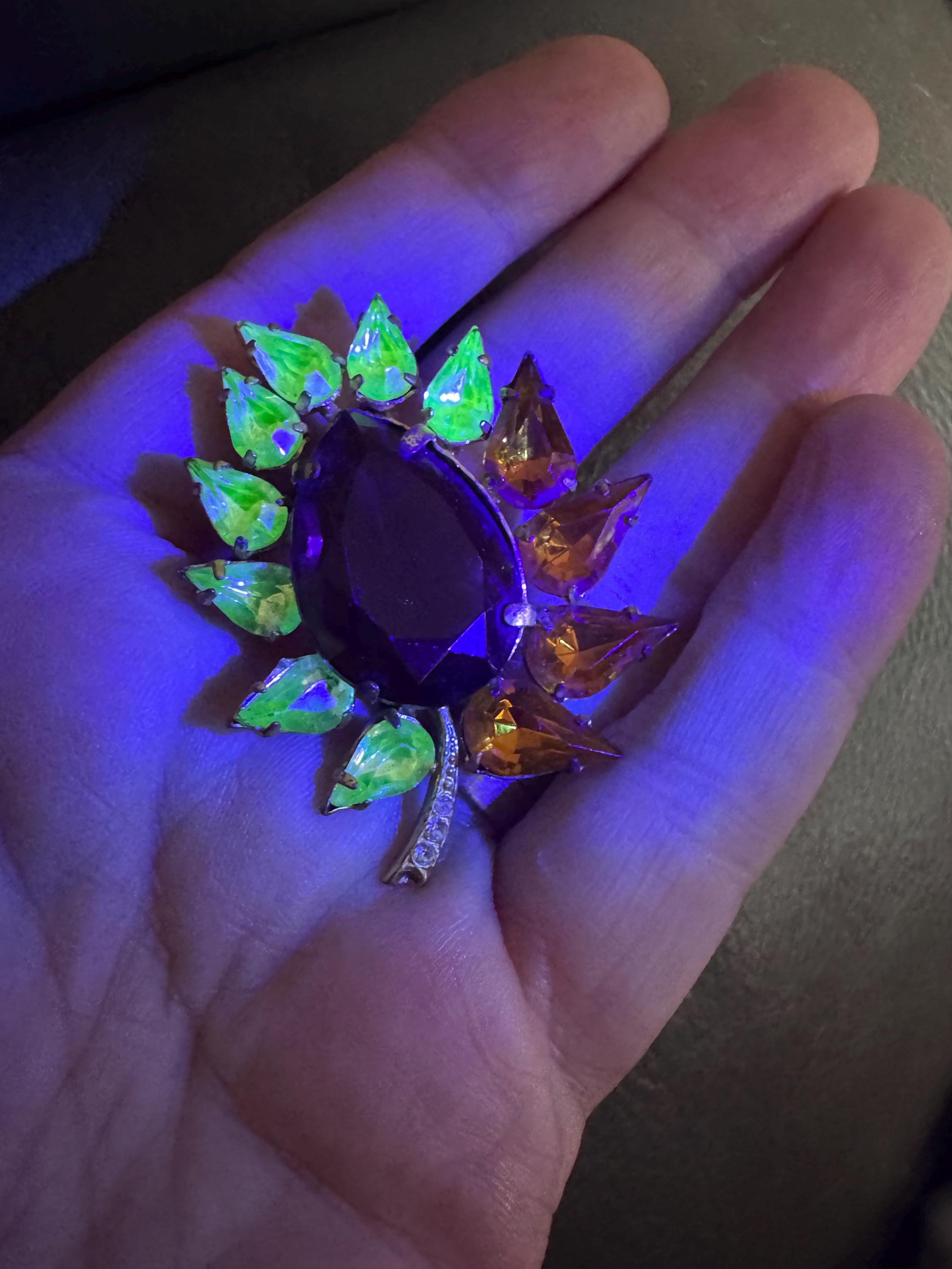 Uranium UV glass vintage orange citrine and brown cognac open back brooch 1950s
