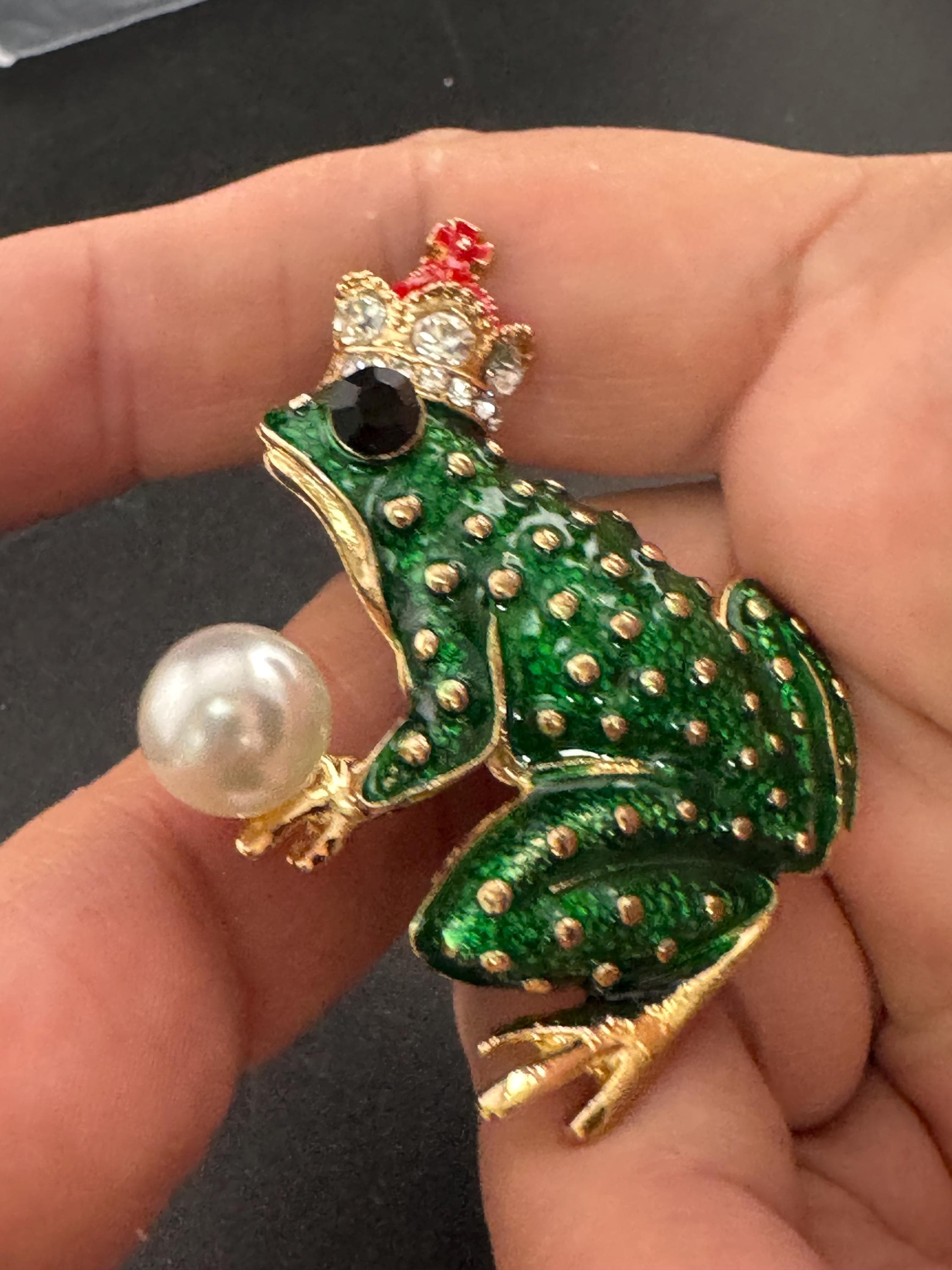 Novelty Frog Prince brooch, Green enamel, pearl & diamanté