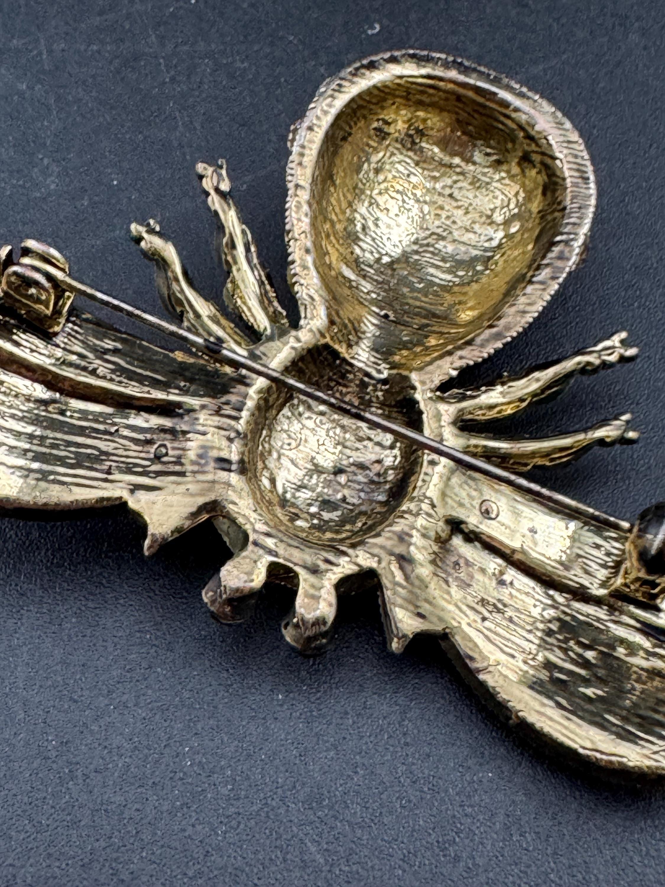 Vintage Amber yellow rhinestone novelty bee brooch