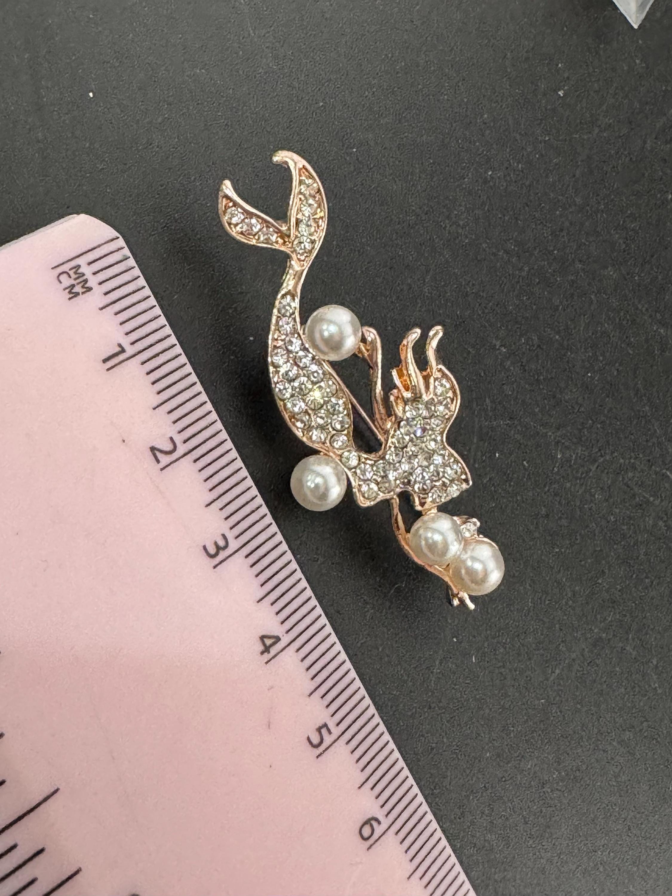 Retro small rose gold tone crystal and pearl diving mermaid brooch pin