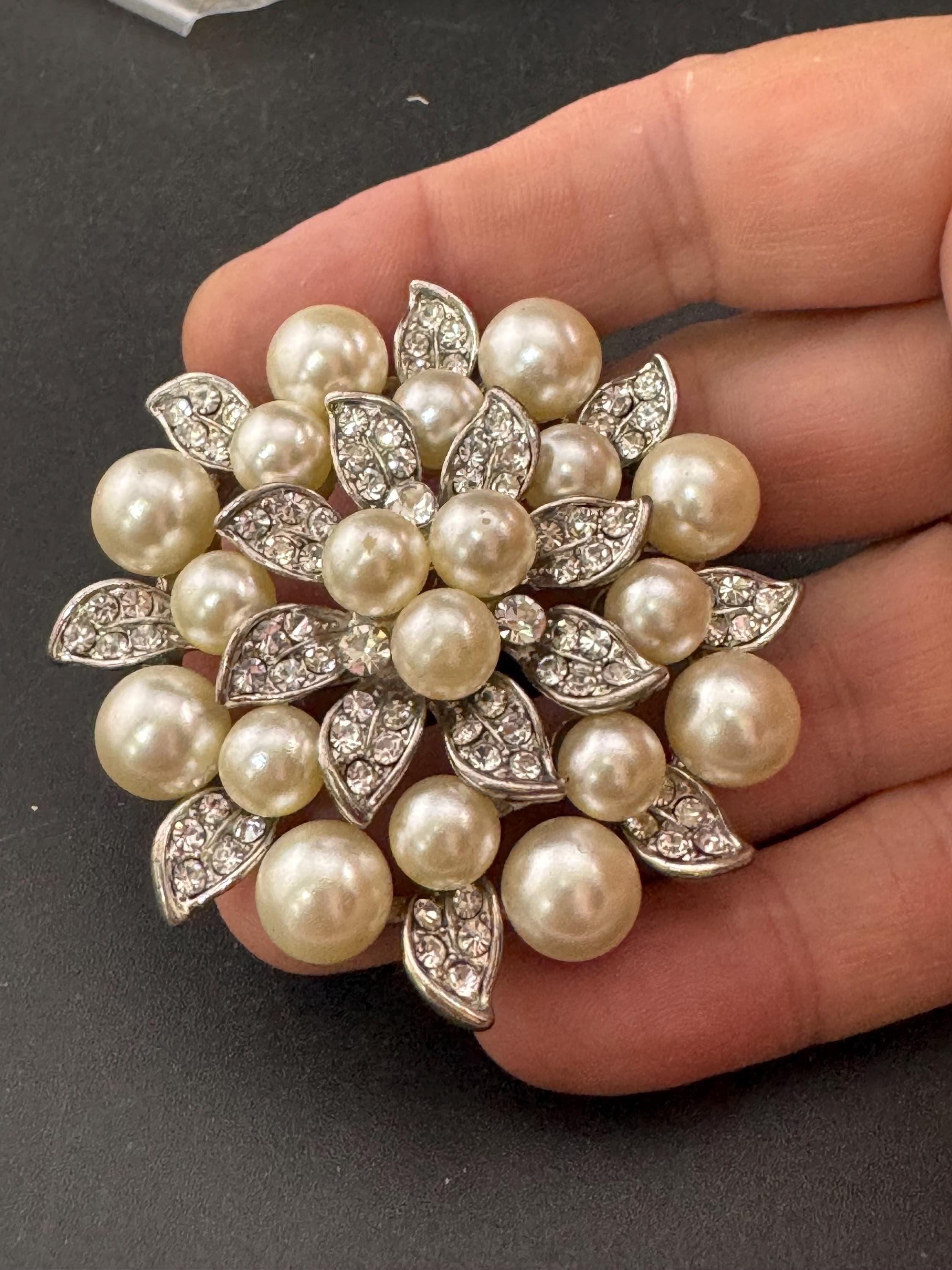 Vintage large round rhinestone and pearl floral Brooch