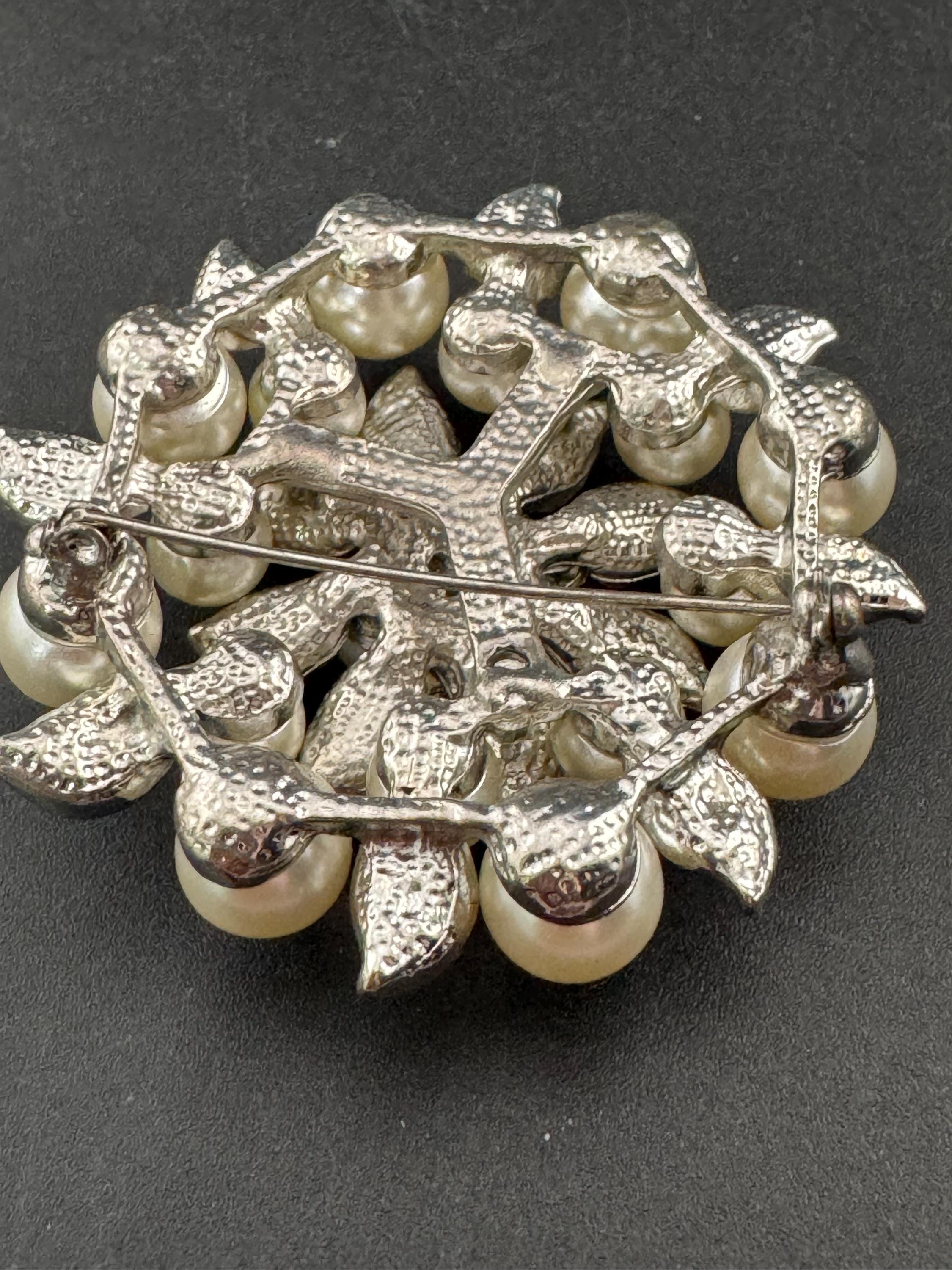 Vintage large round rhinestone and pearl floral Brooch
