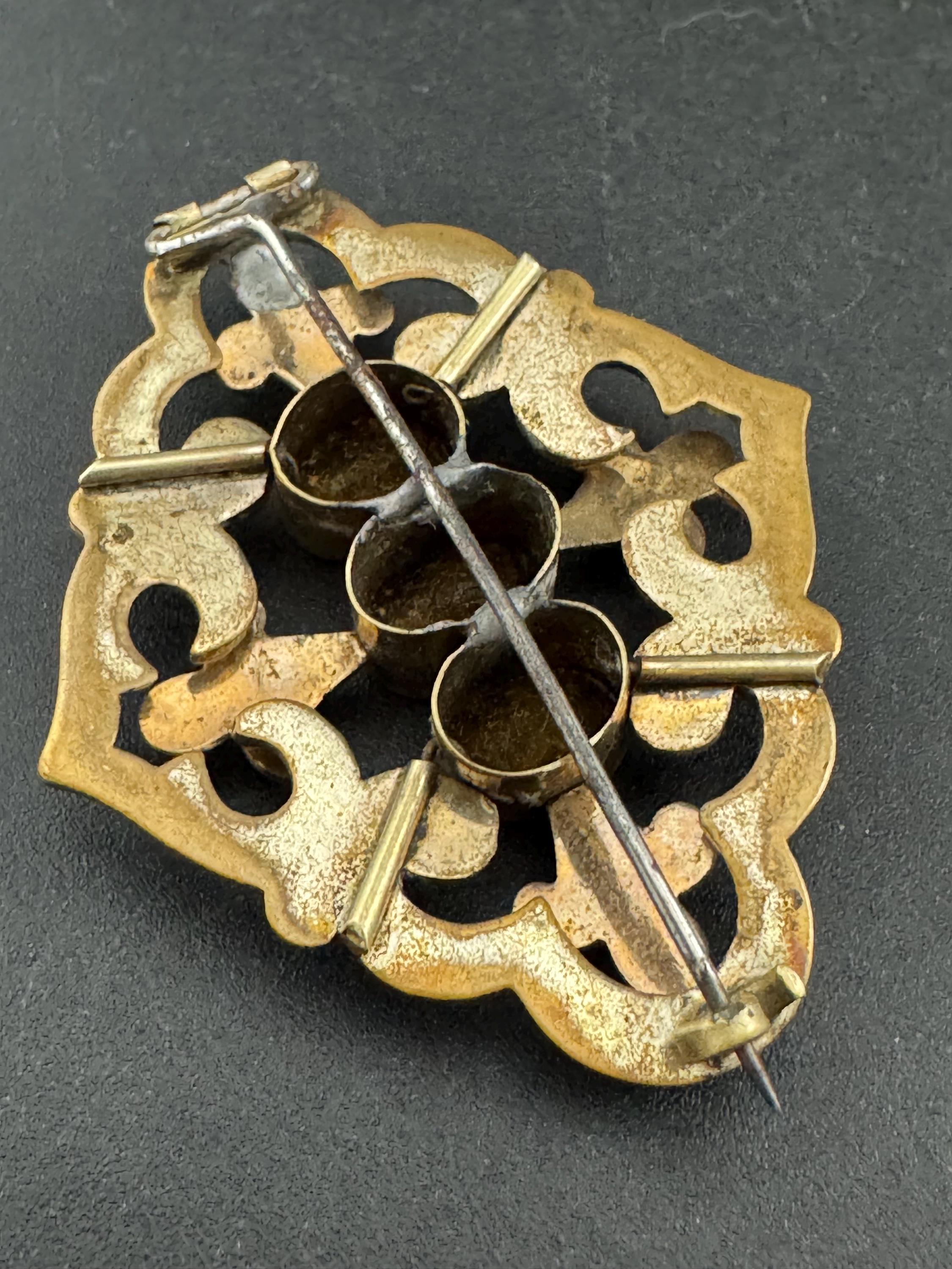 Victorian Orange citrine glass rhinestone brooch old c clasp gold metal