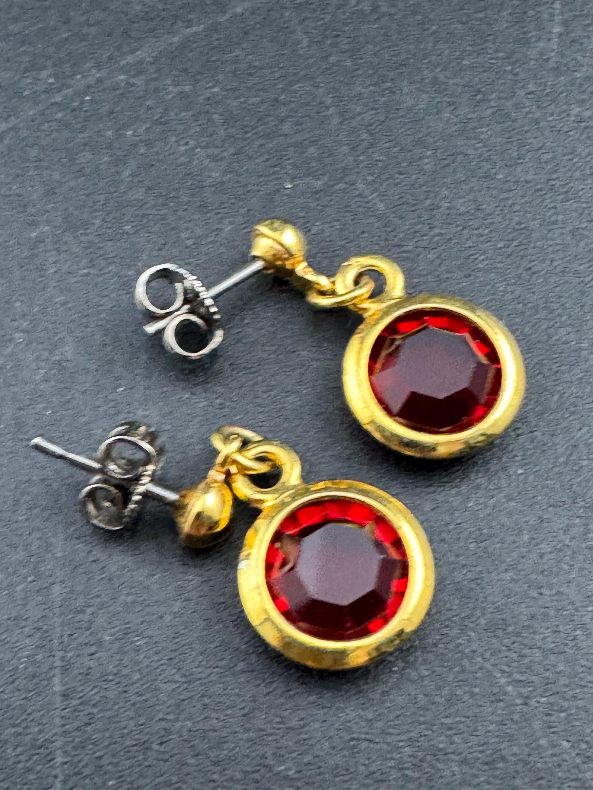 Vintage Ruby Red Glass Diamanté bezel rivière Earrings