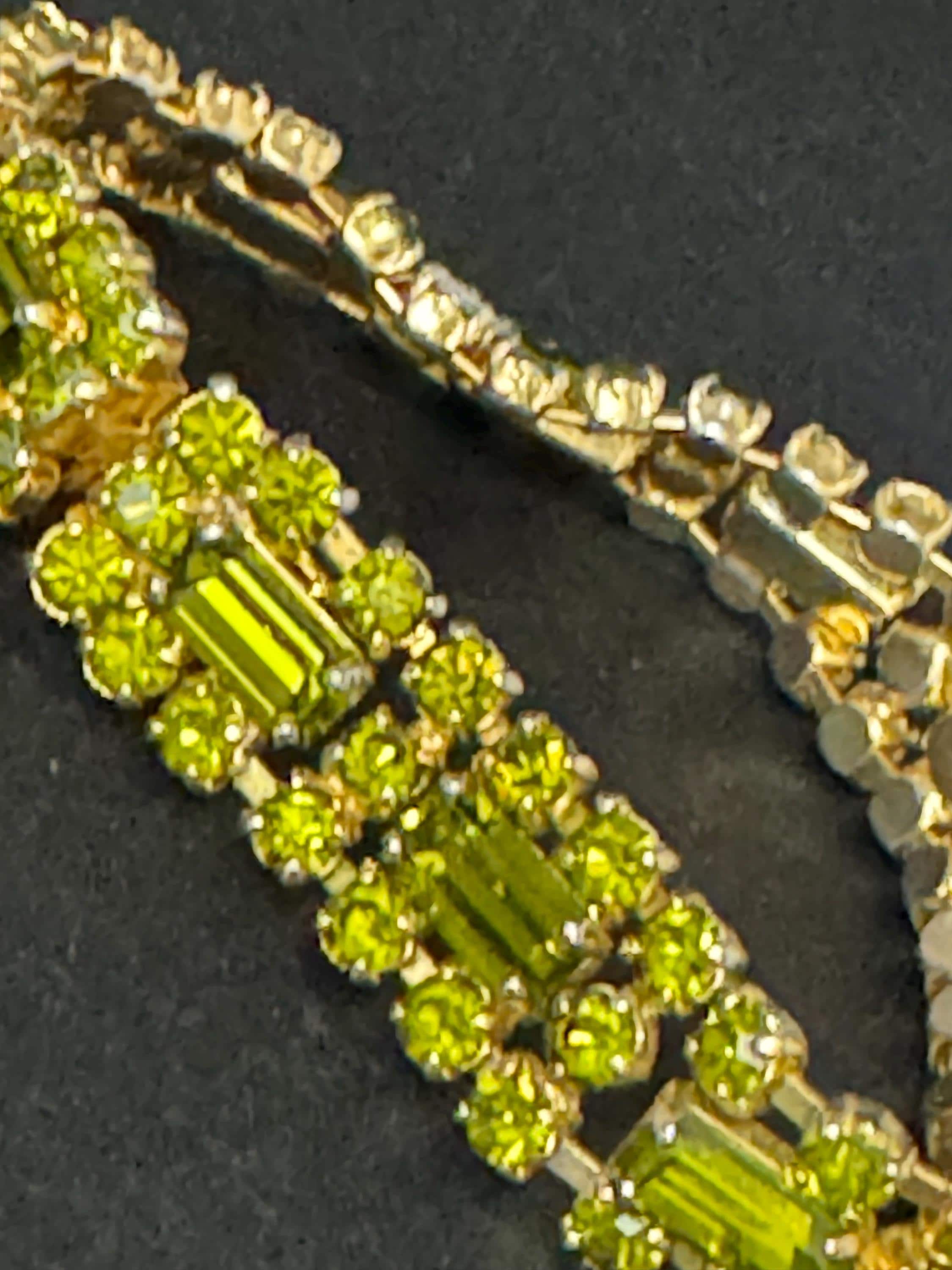Vintage green rhinestone diamanté cocktail bracelet, gold tone