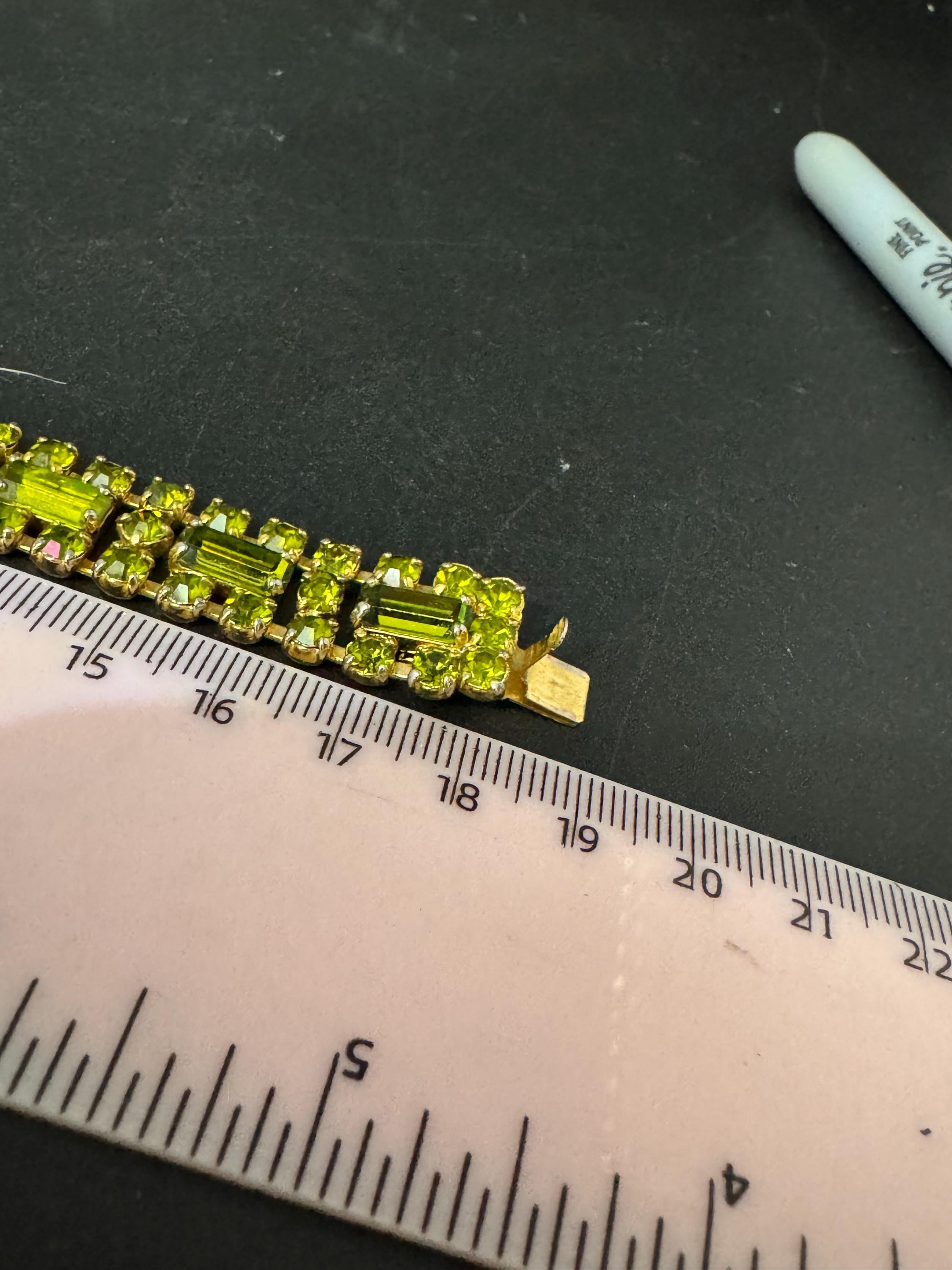 Vintage green rhinestone diamanté cocktail bracelet, gold tone