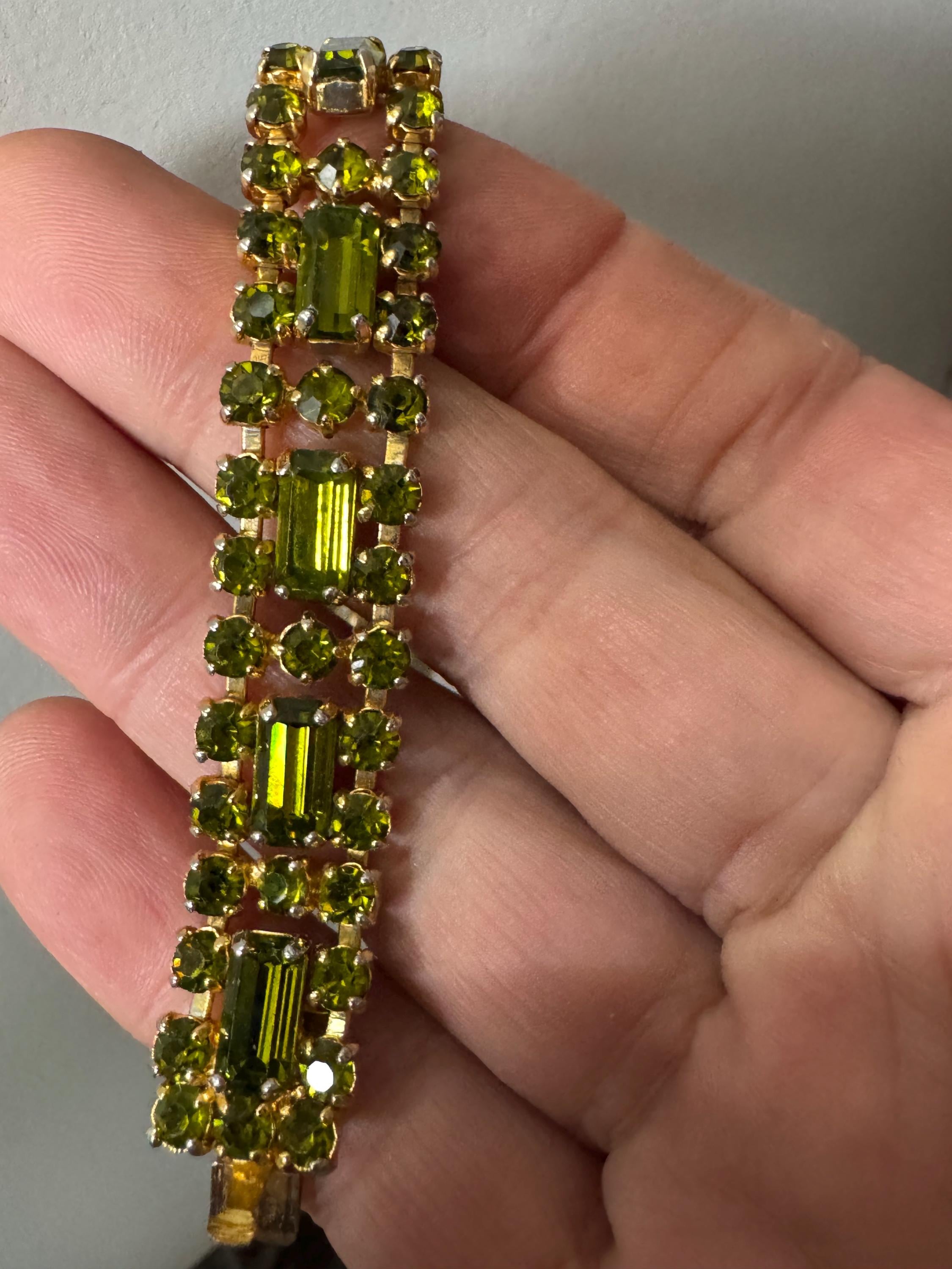 Vintage green rhinestone diamanté cocktail bracelet, gold tone