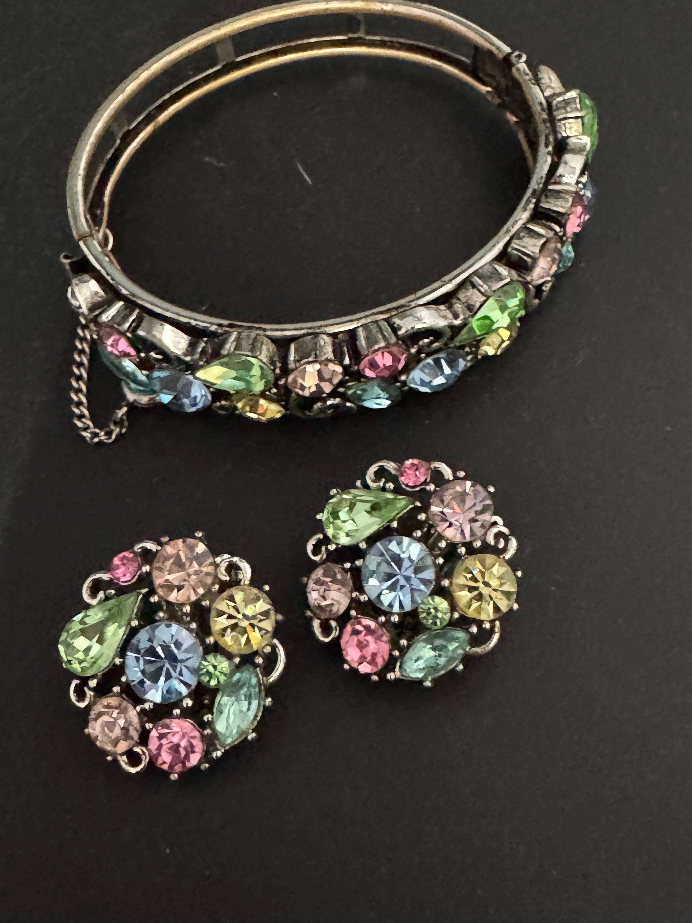 Uranium UV glass Signed LISNER pastel rhinestone matching hinged bangle and clip on earring jewellery set