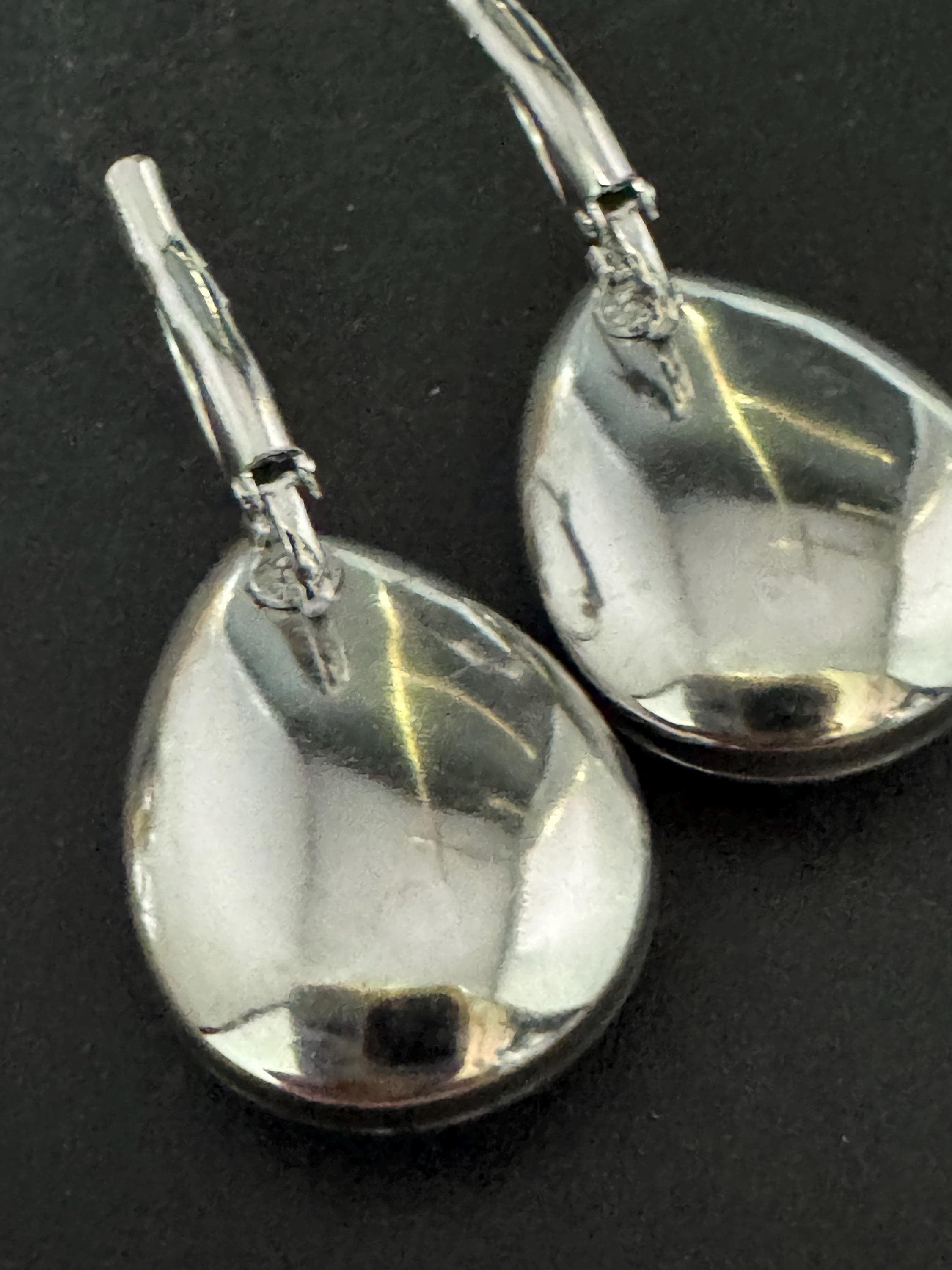 Handmade 4cm leopard print pierced teardrop earrings, silver plated with glass cabochons