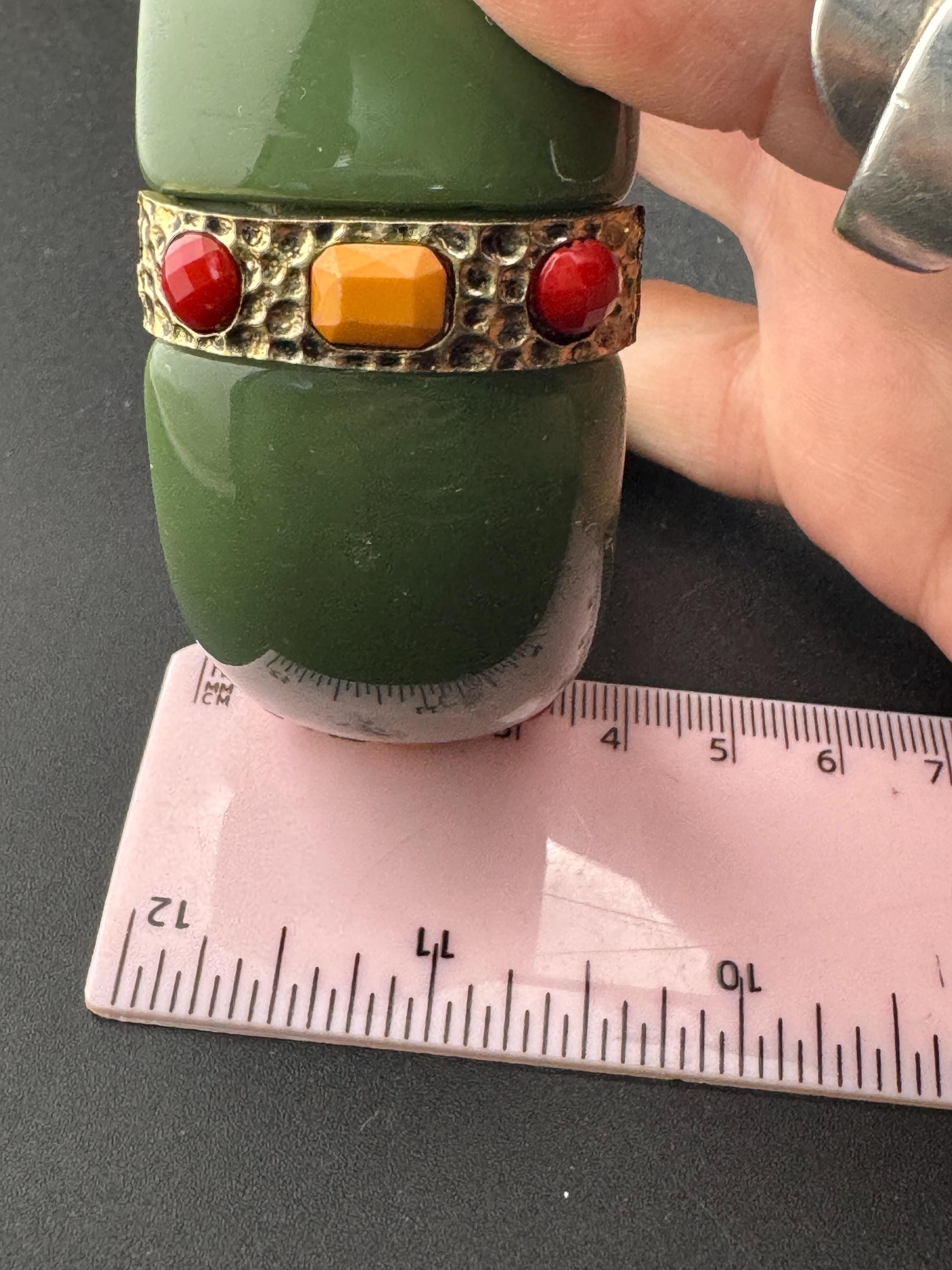 Vintage olive green wide marbled acrylic plastic bangle bracelet set with red orange cabochons