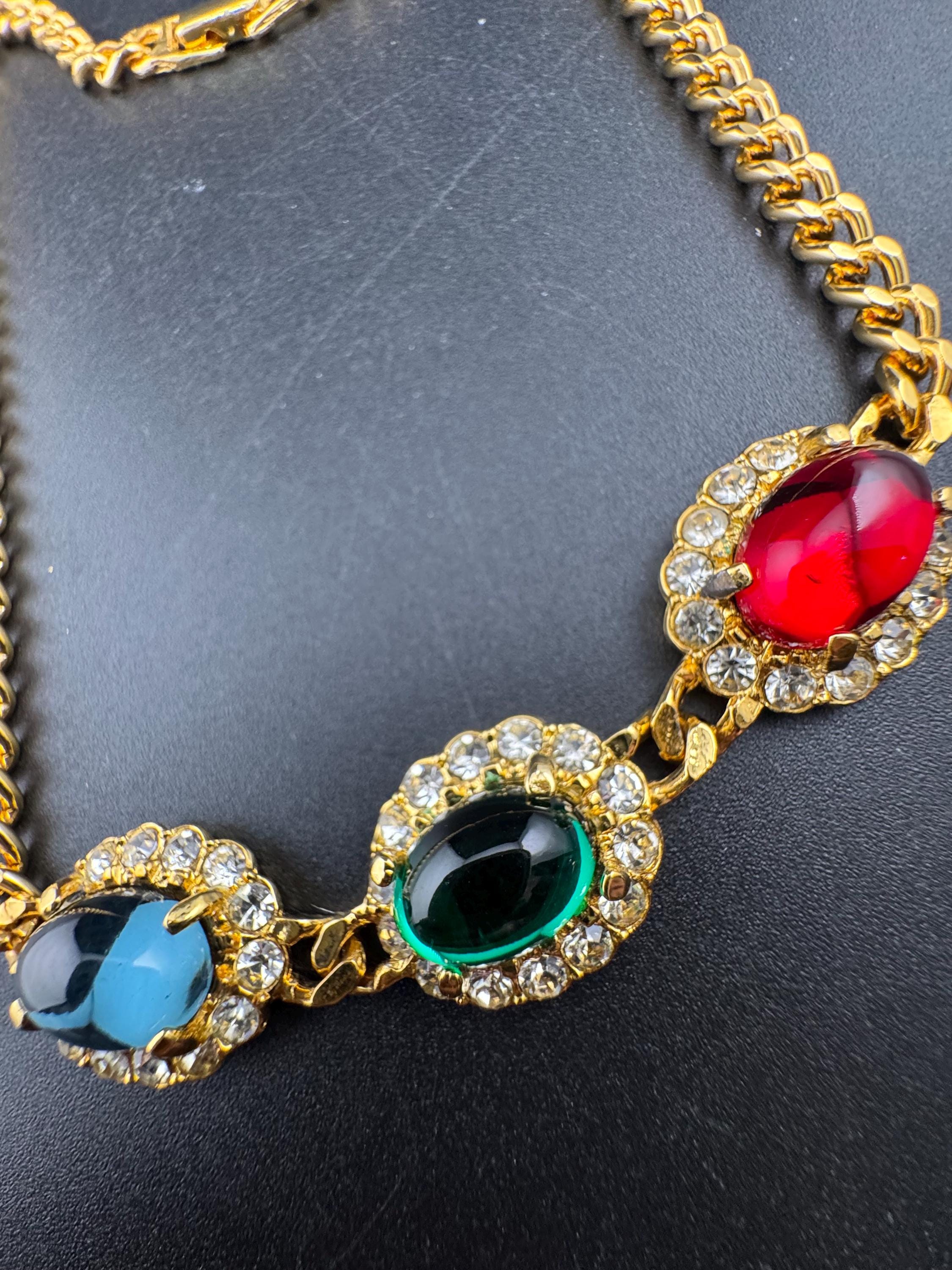 41.5cm Vintage 1980s Swarovski Red blue green Oval cabochon and clear diamanté choker necklace gold tone