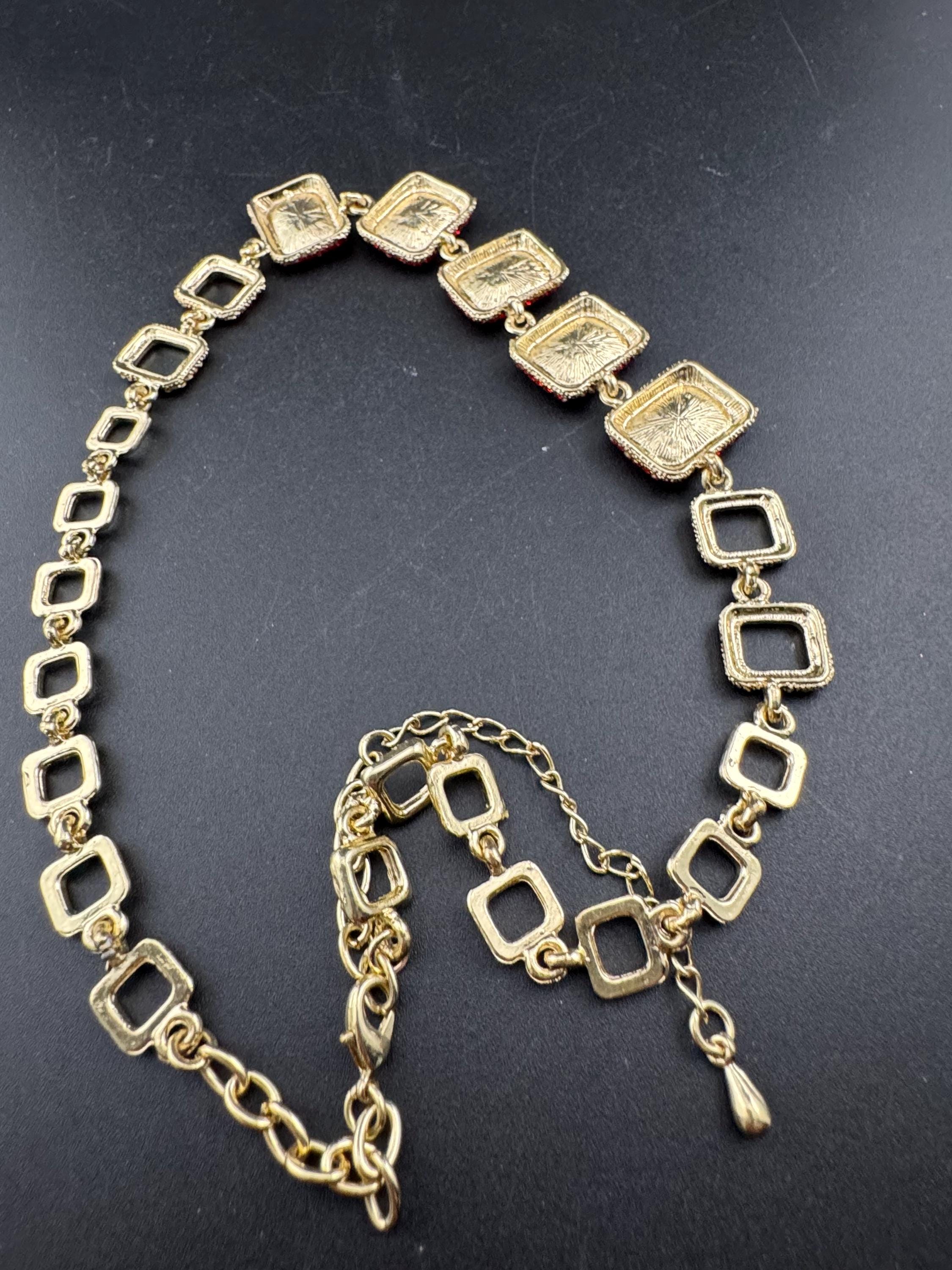 Retro gold tone Ruby red diamanté rhinestone choker necklace