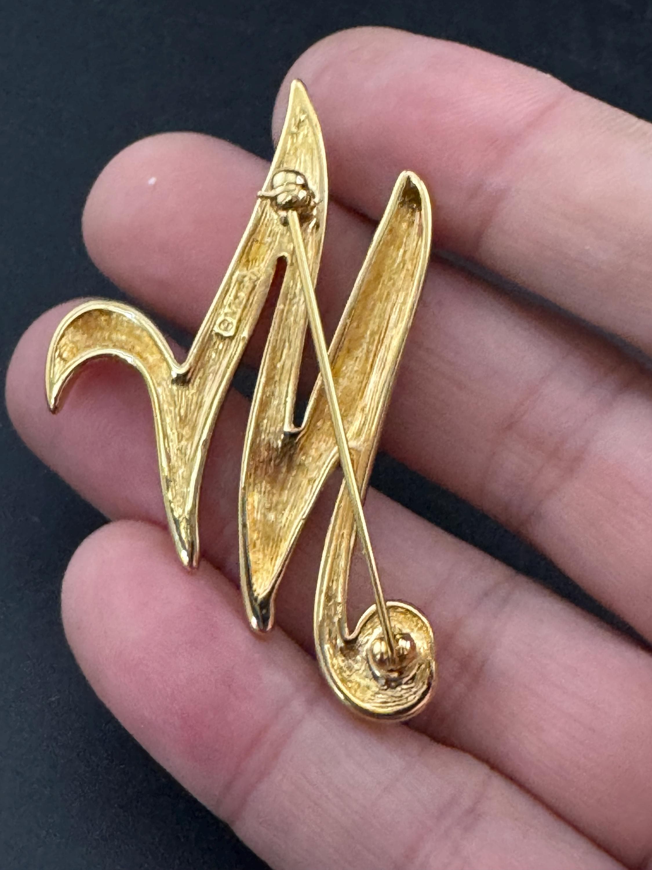 Signed MONET letter M monogram name brooch, gold tone 5cm