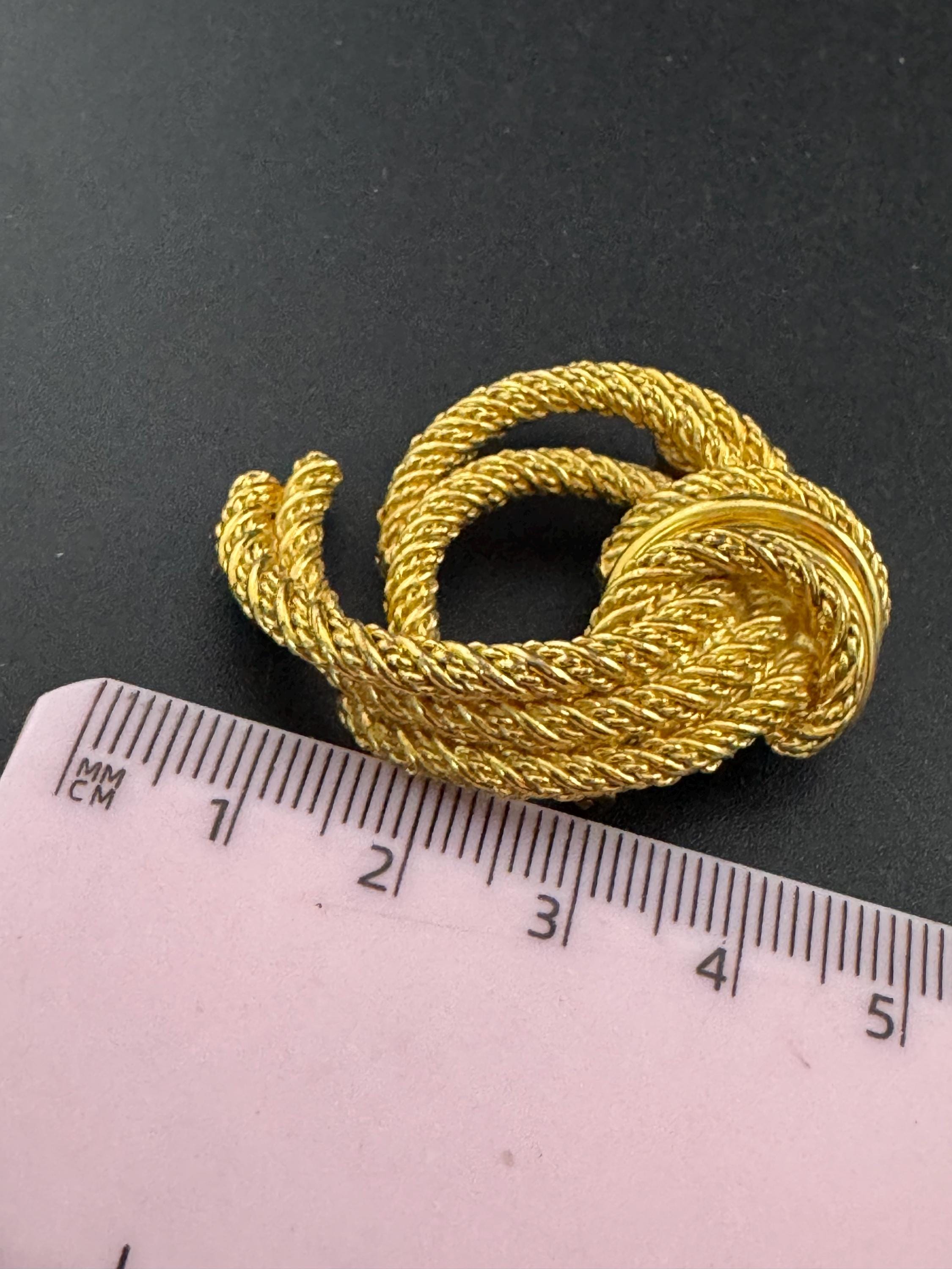 Signed Christian Dior modernist gold brooch , 5cm designer pin