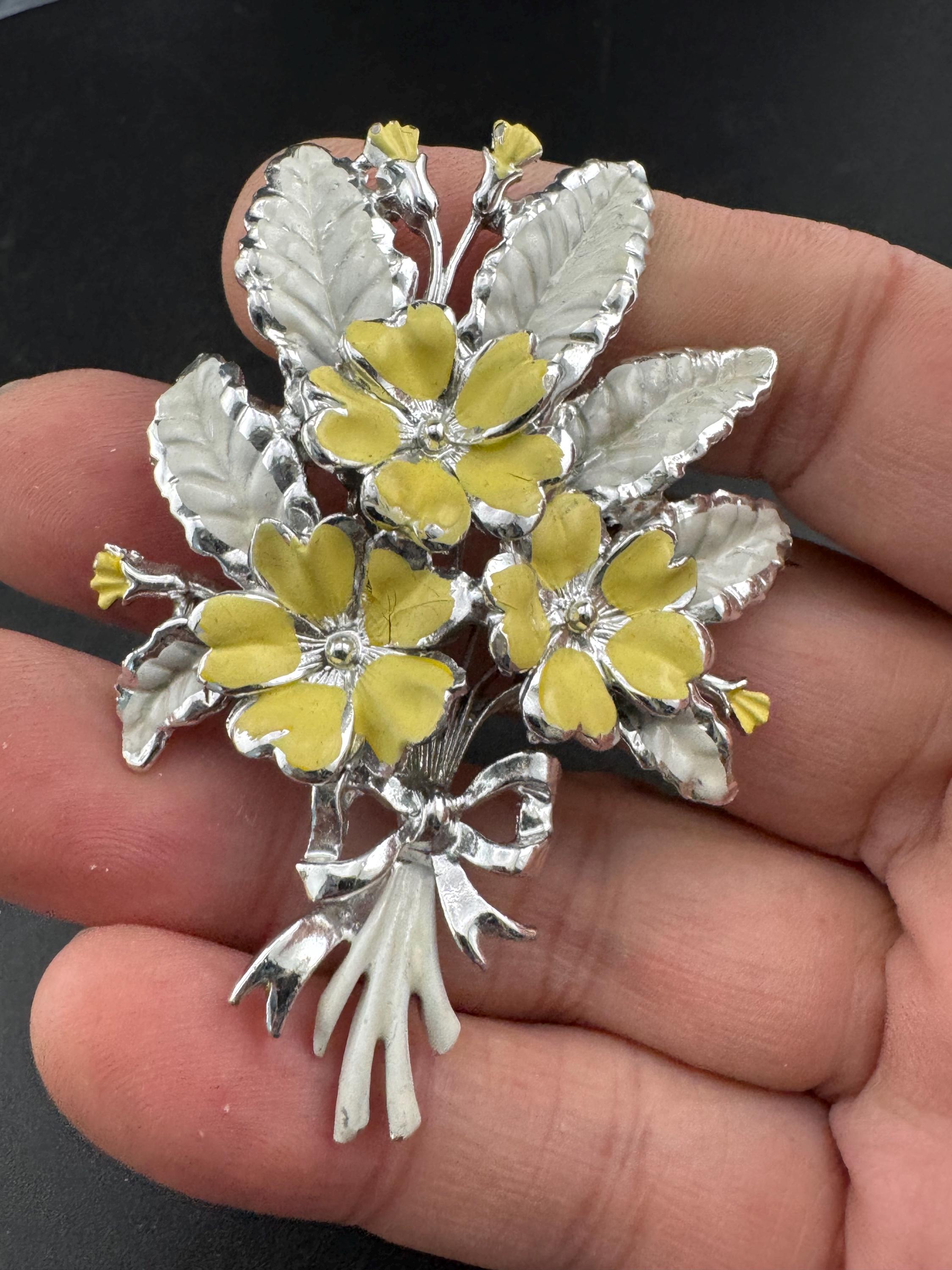 Vintage Enamel Exquisite floral birthday series brooch, yellow primrose flowers