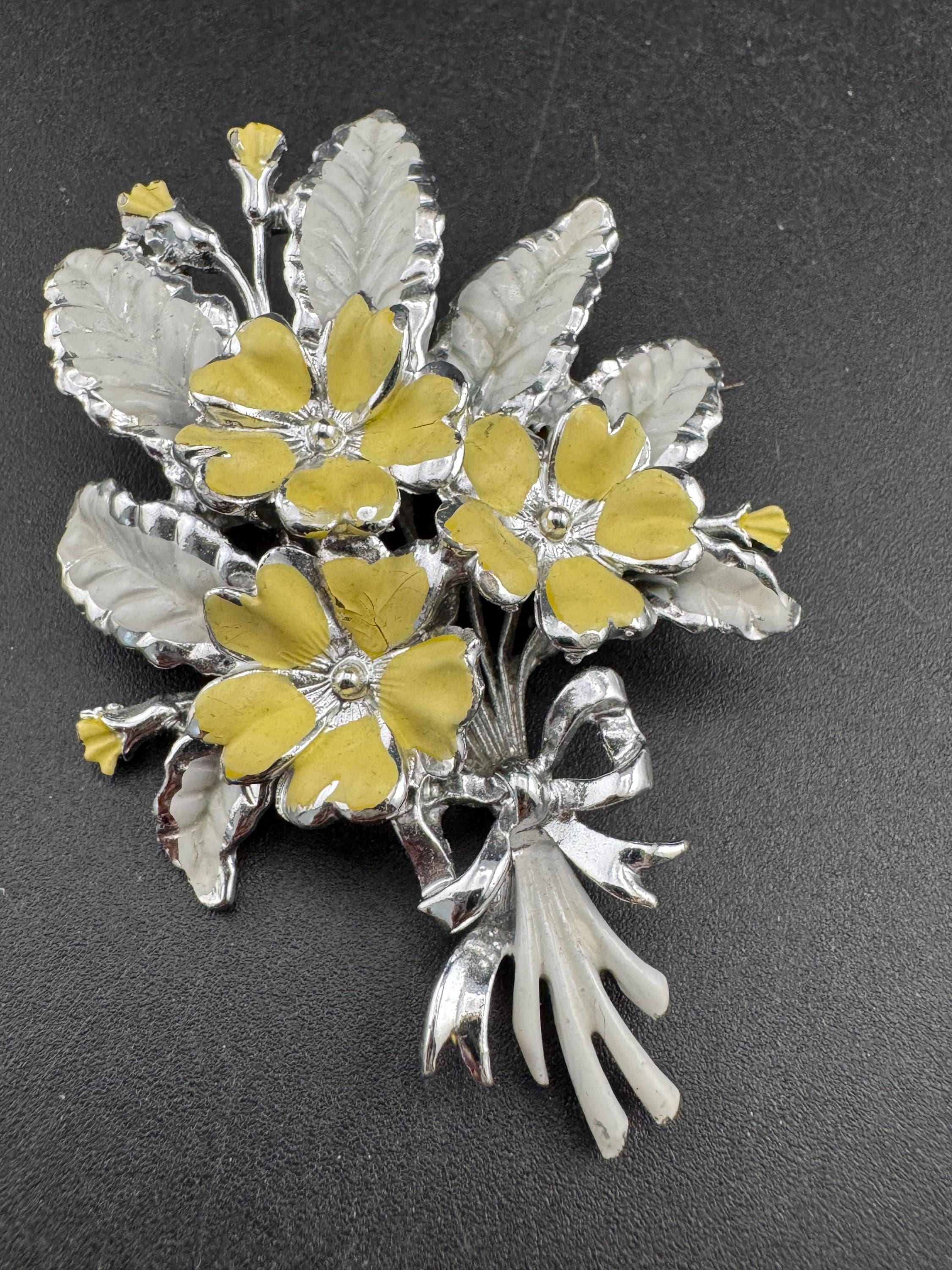 Vintage Enamel Exquisite floral birthday series brooch, yellow primrose flowers