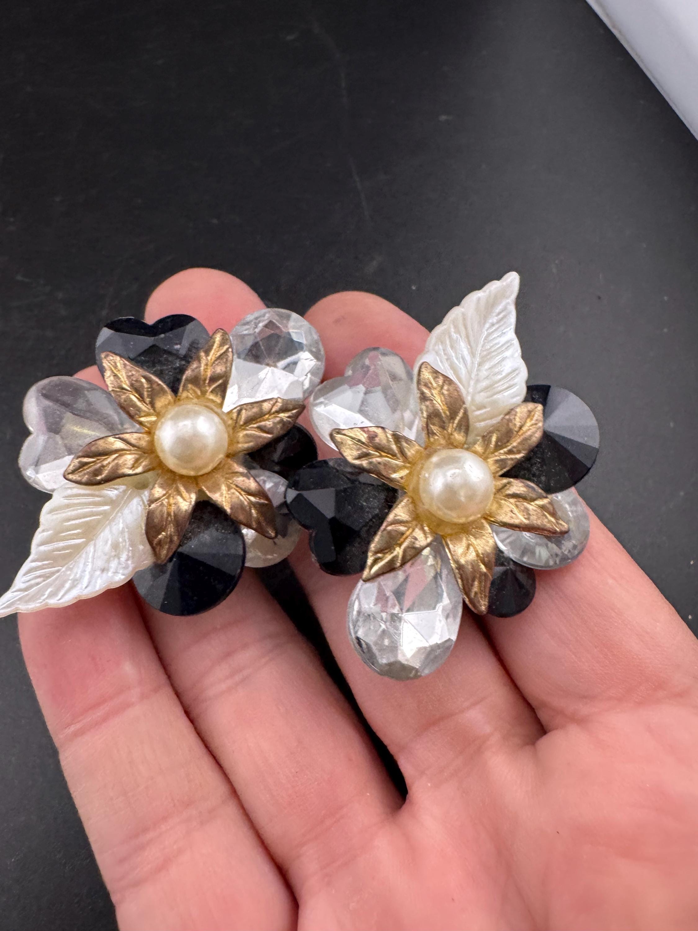 Oversized 5cm black gold pearl plastic cluster beaded leaf Clip On Earrings Vintage