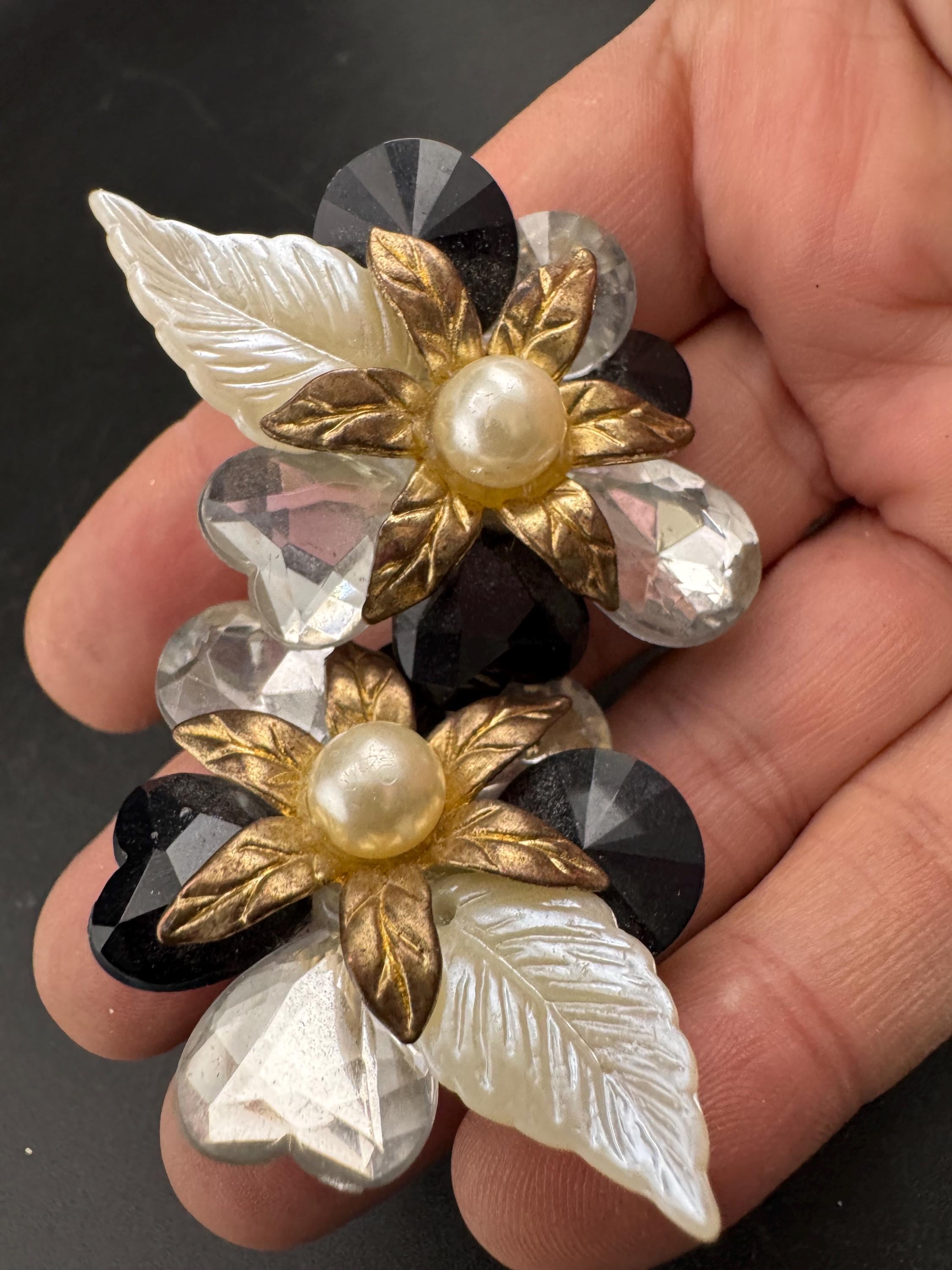 Oversized 5cm black gold pearl plastic cluster beaded leaf Clip On Earrings Vintage