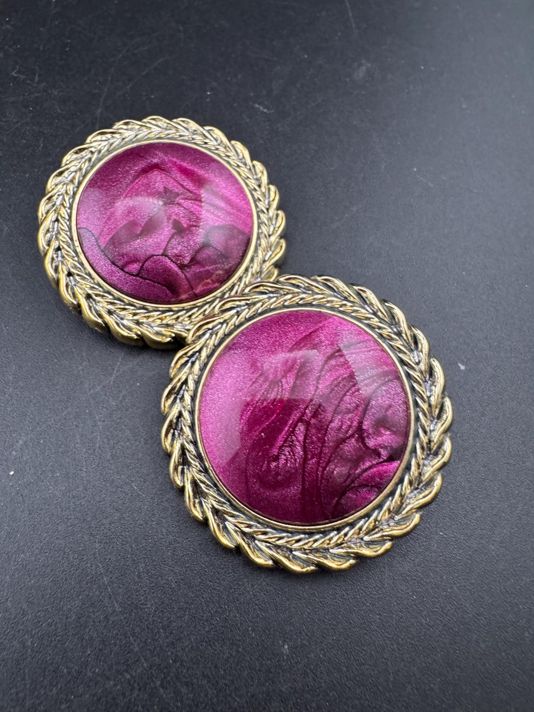 Vintage plastic oversized gold tone ink pink purple clip on earrings 4cm