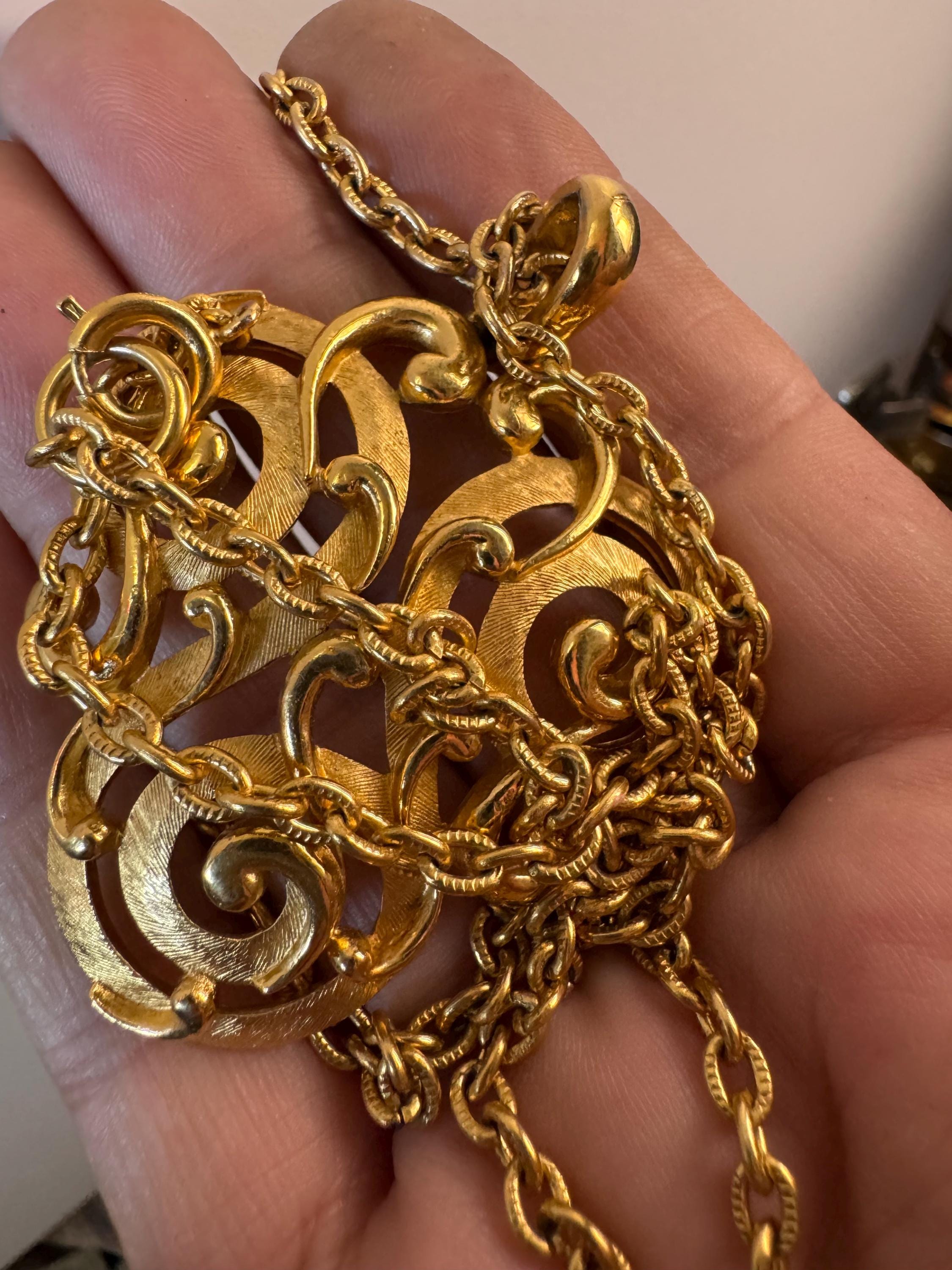 Vintage abstract brushed gold tone drop pendant Necklace 1970s modernist