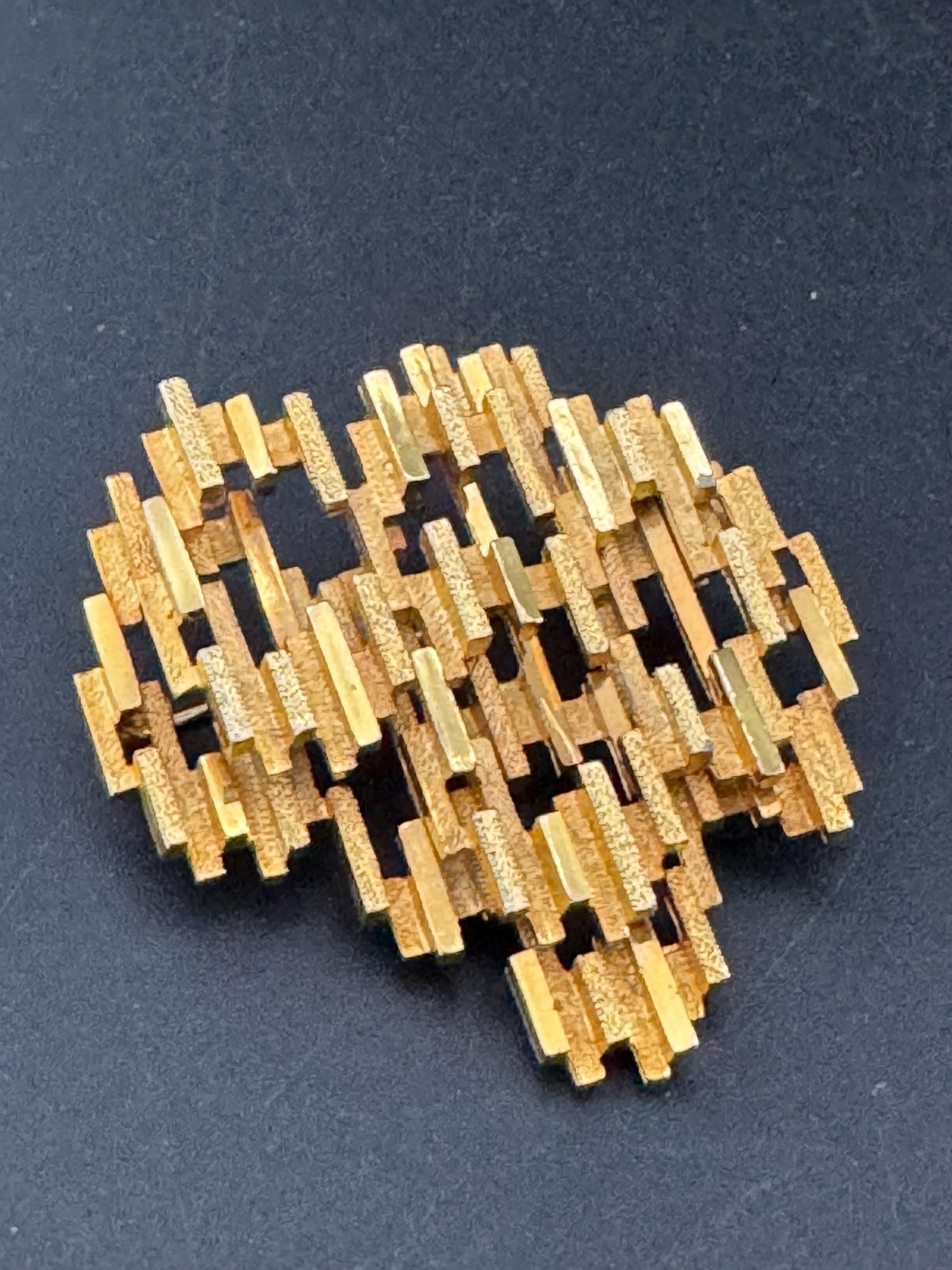 vintage modernist brutalist abstract brooch 5cm gold tone