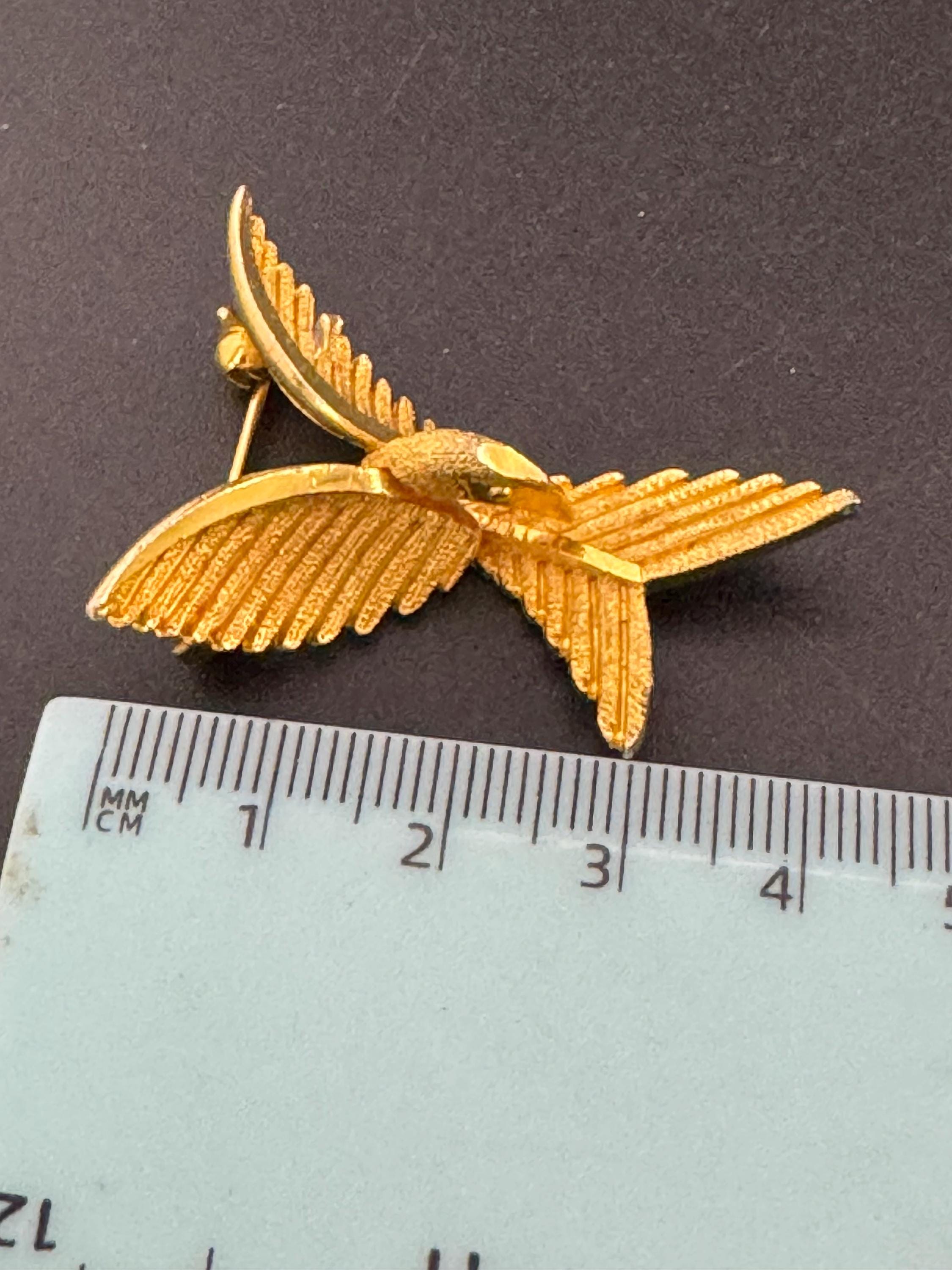 vintage gold tone abstract bird brooch 4cm sphinx