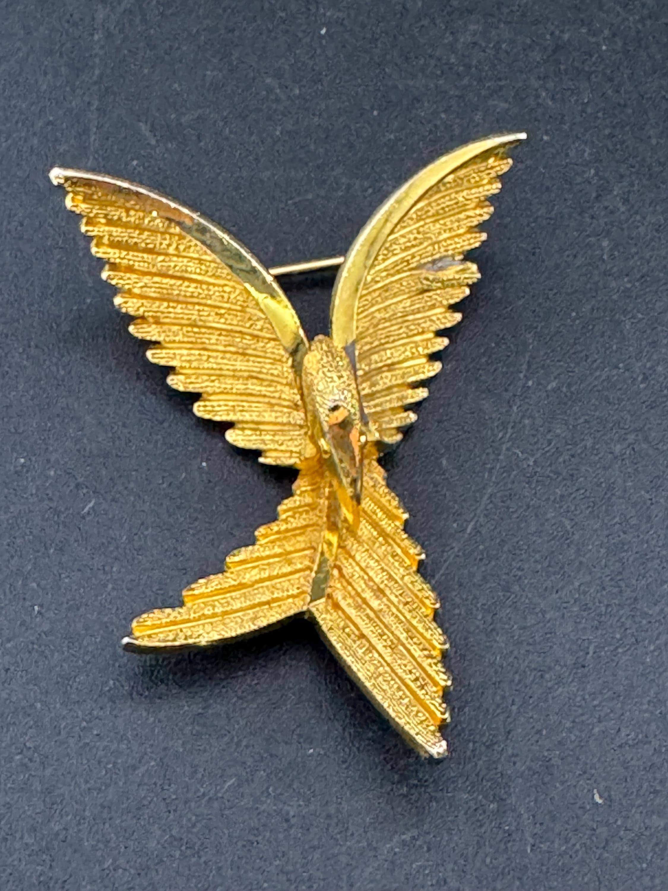 vintage gold tone abstract bird brooch 4cm sphinx