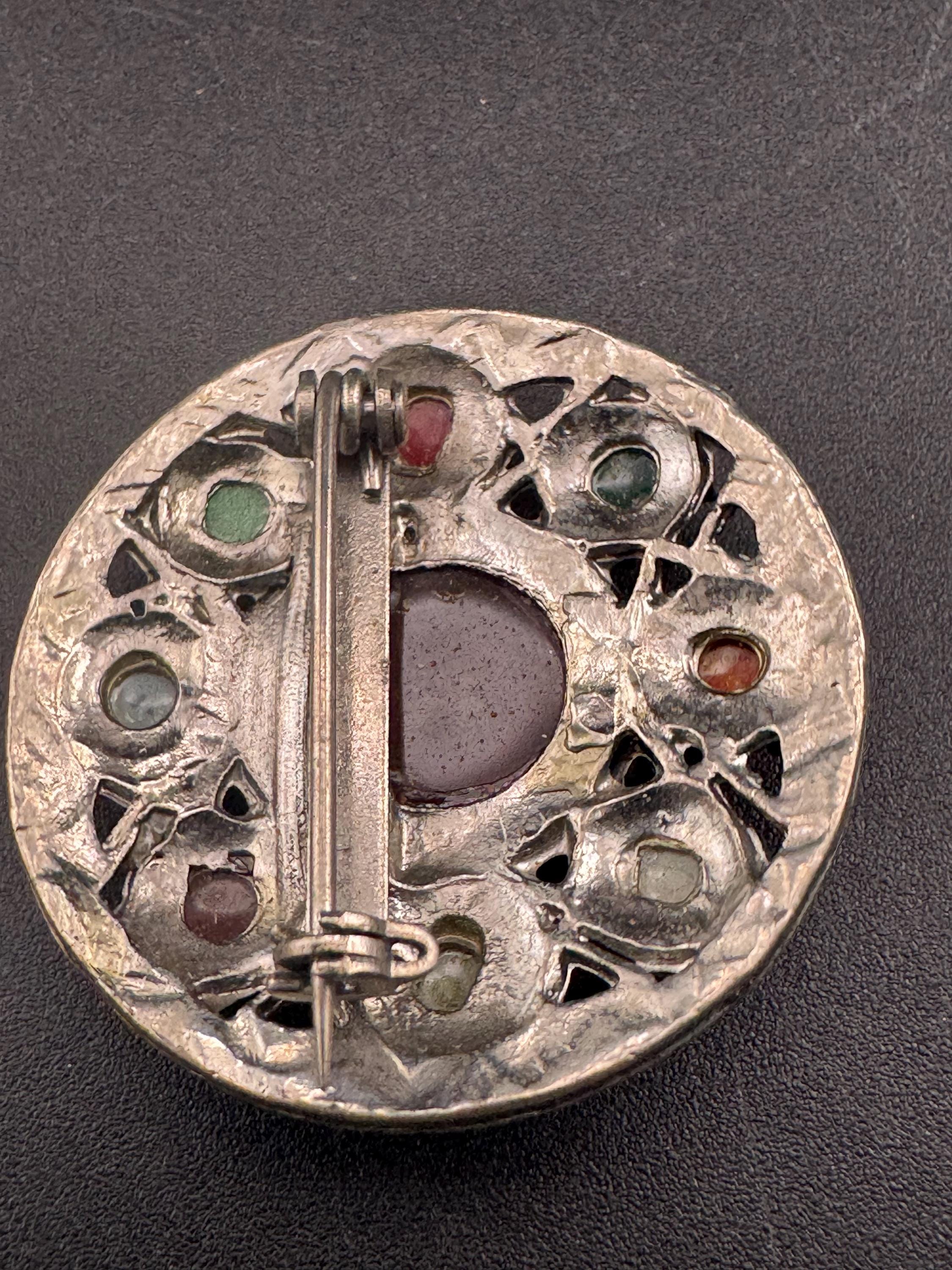Vintage silver tone Scottish natural agates pebble glass brooch