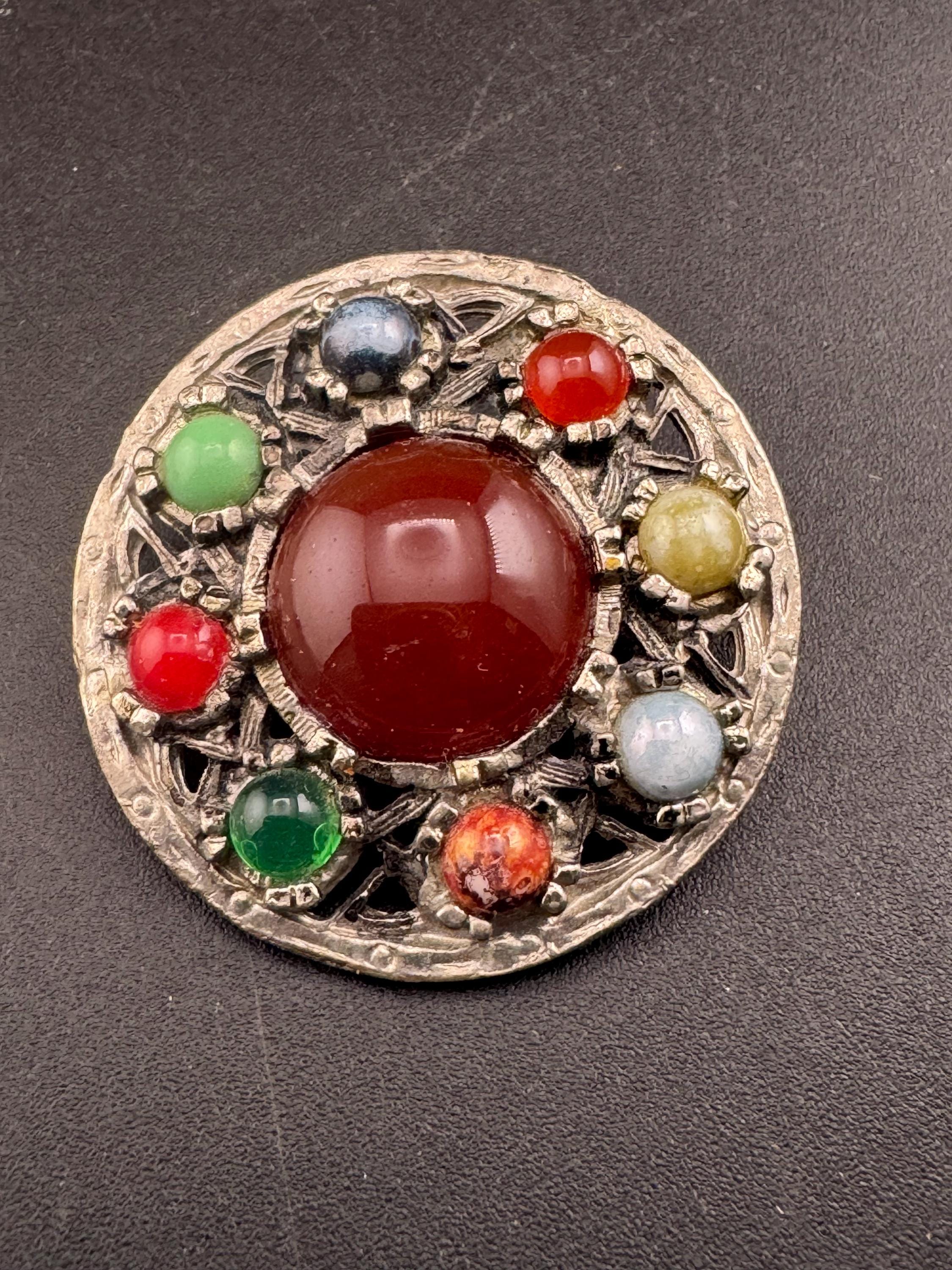 Vintage silver tone Scottish natural agates pebble glass brooch