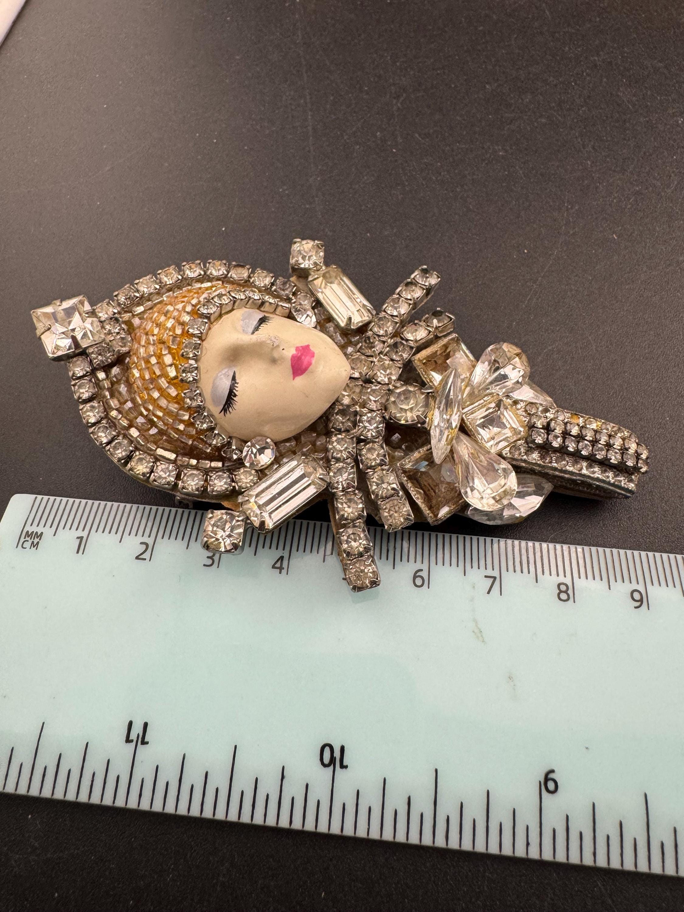 Oversized vintage signed rhinestone flapper face brooch , art deco lady pin 9cm