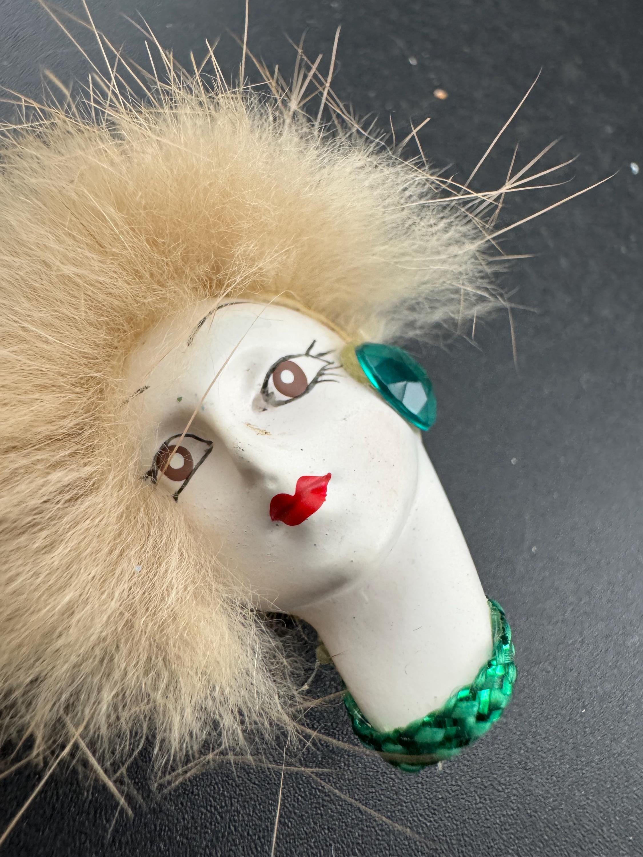 vintage flapper face brooch, art deco lady pin with fur and emerald earring