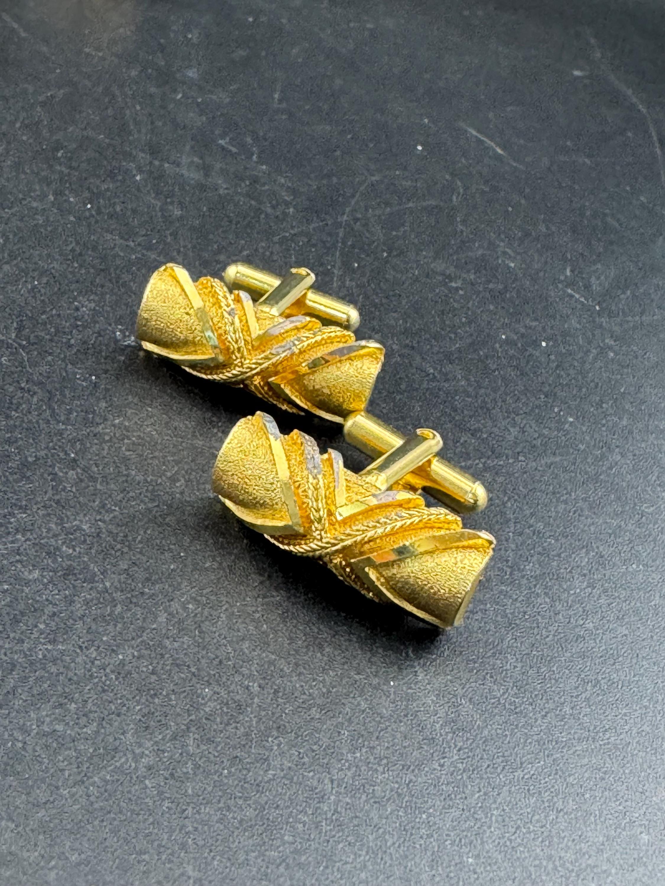 Brutalist 1970s modernist men’s cufflinks , gold tone vintage