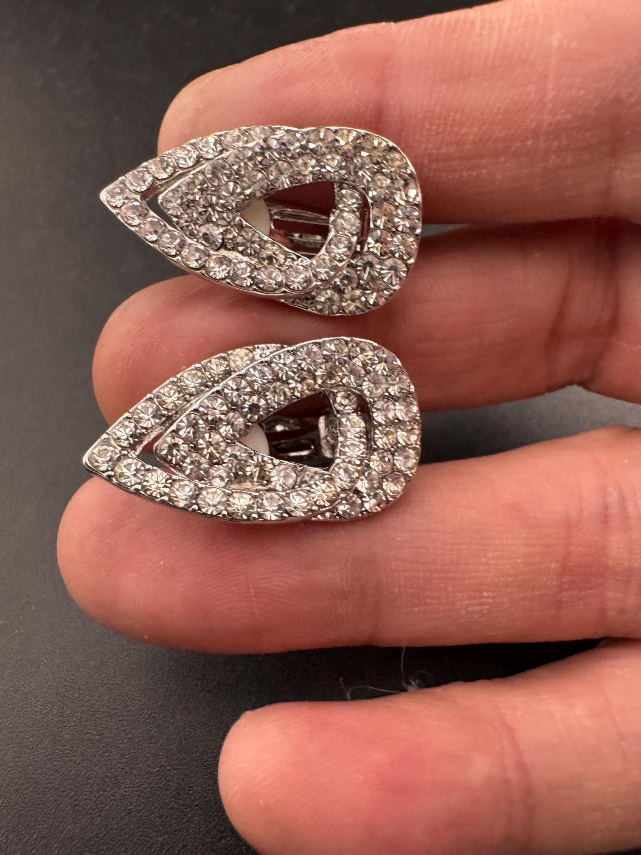 Retro clear diamanté rhinestone Clip On Earrings, Silver Tone Vintage