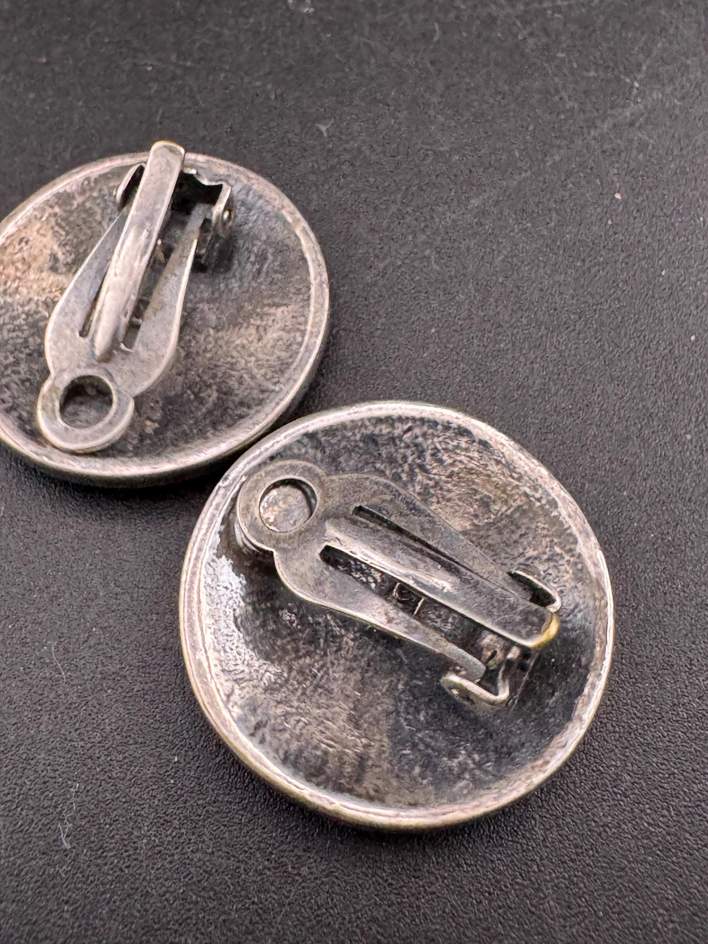 Vintage 2.5cm Silver Disc Earrings: 1990s Button